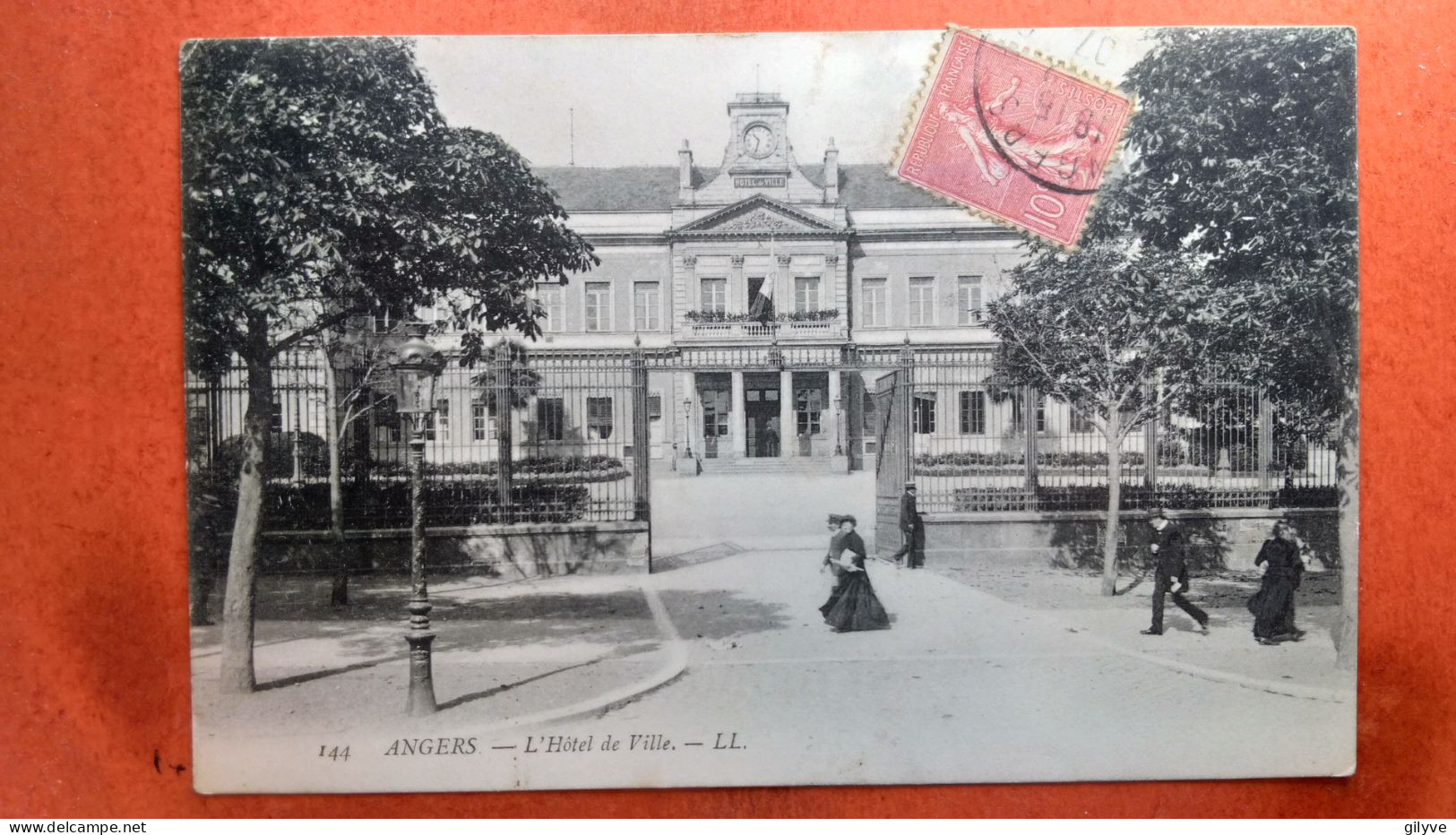 CPA (49) Angers. L'Hôtel De Ville.  Animation.  (7A.n°087) - Angers