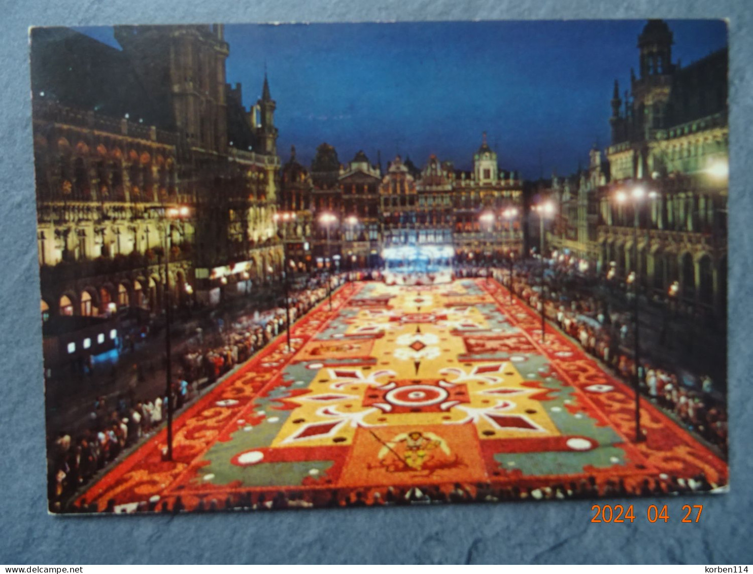 GROTE MARKT  BLOEMENTAPIJT - Brussels By Night