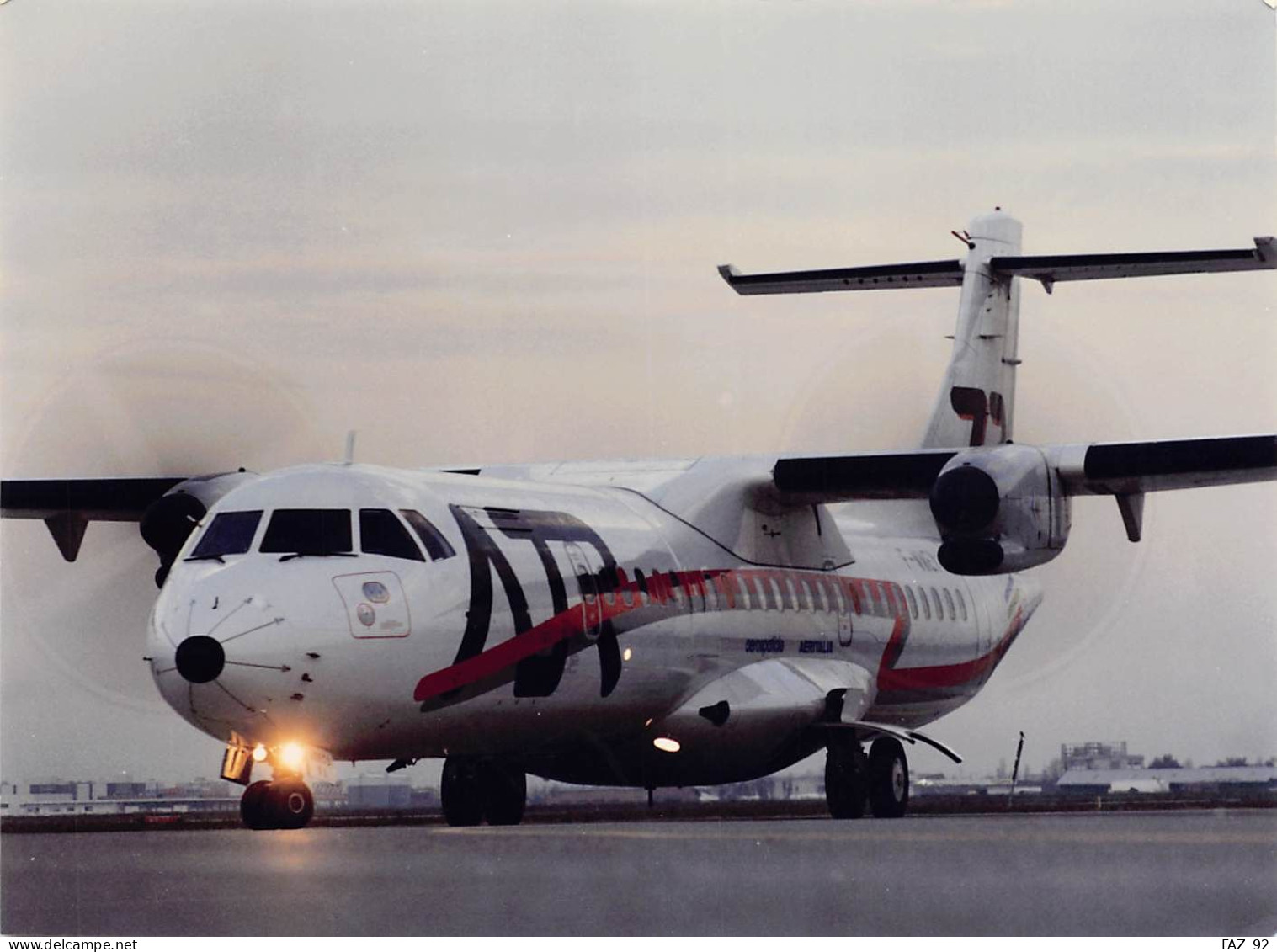 ATR 72 - +/- 180 X 130 Mm. - Photo Presse Originale - Aviación