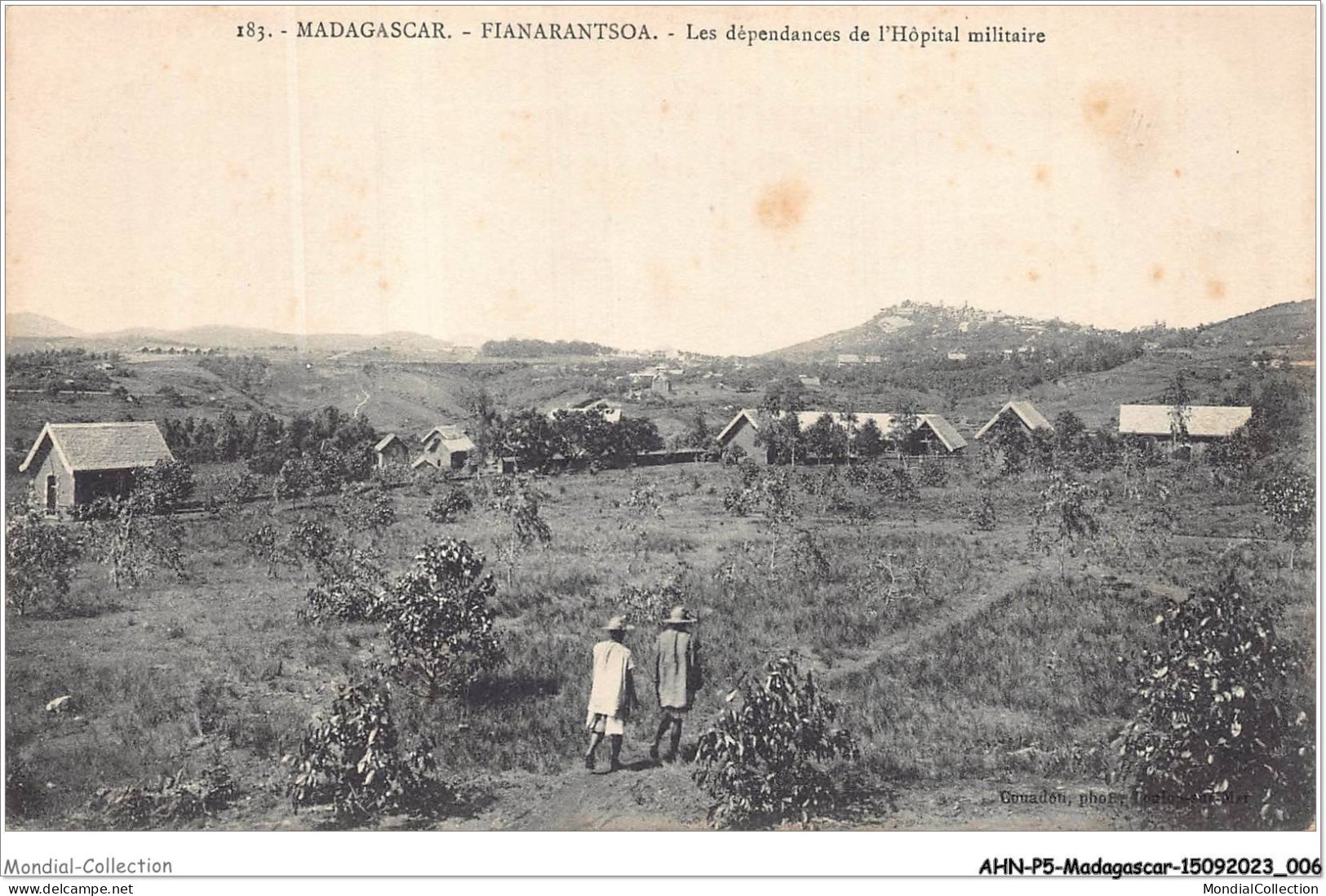 AHNP5-0507 - AFRIQUE - MADAGASCAR - FIANARANTSOA - Les Dépendances De L'hôpital Militaire - Madagaskar