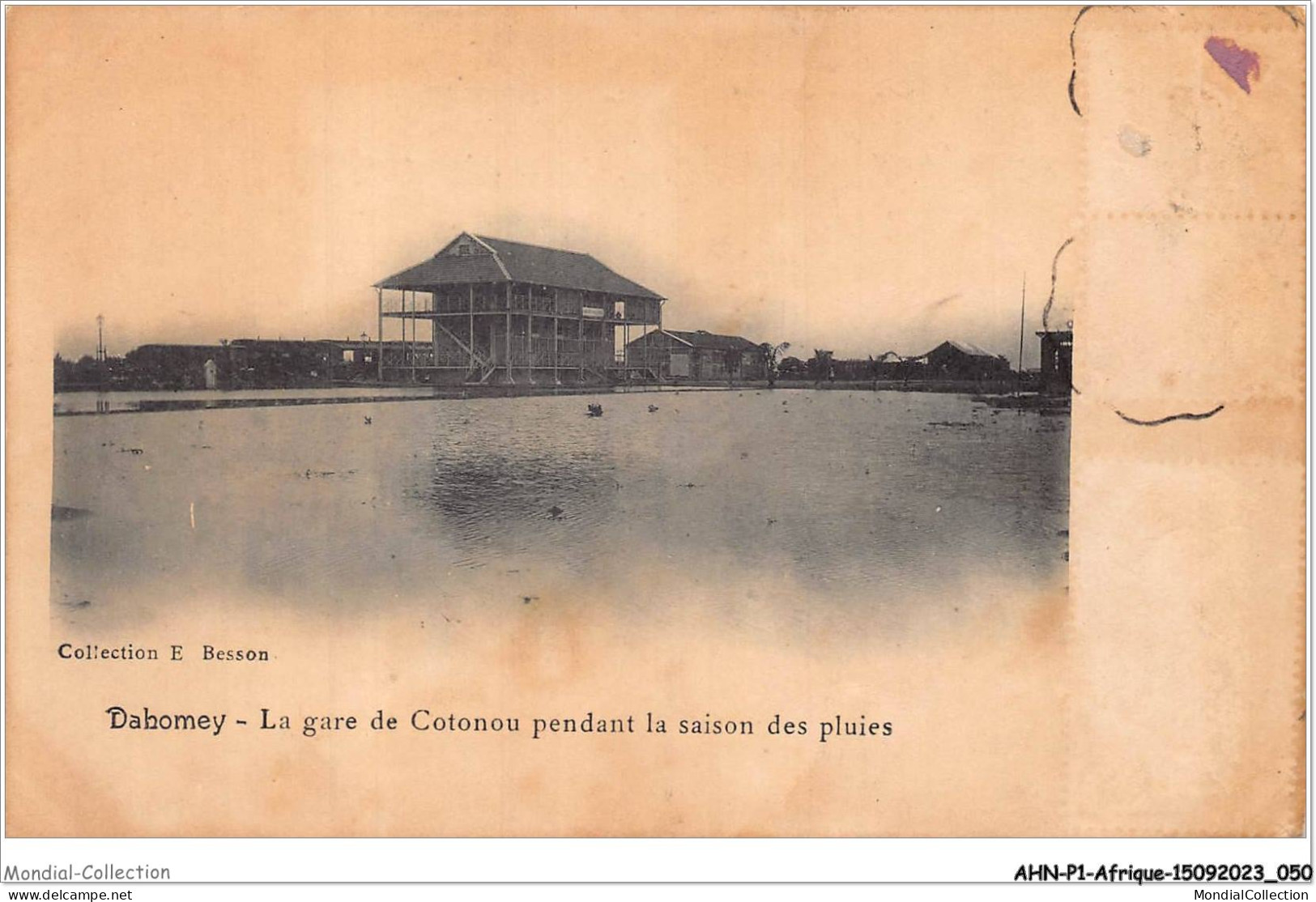 AHNP1-0025 - AFRIQUE - BENIN - Dahomey - La Gare De Cotonou Pendant La Saison Des Pluies  - Benin