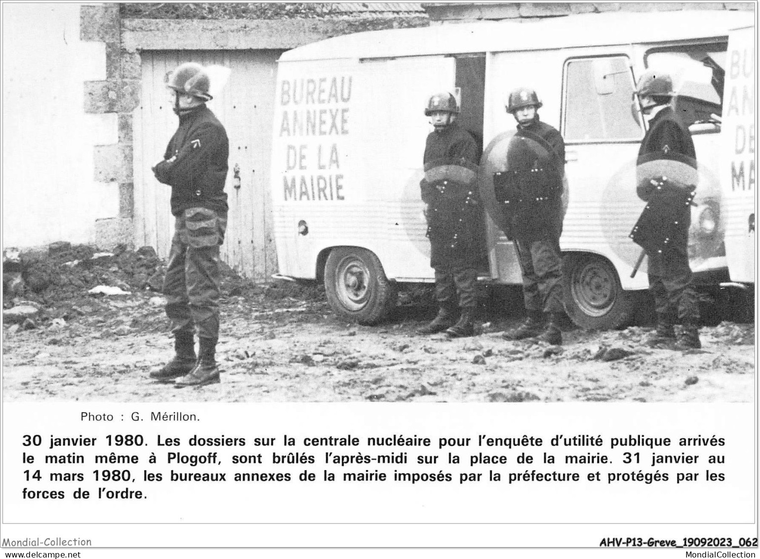 AHVP13-1145 - GREVE - 30 Janvier 1980 - Les Dossiers Sur La Centrale Nucléaire Pour L'enquête  - Grèves