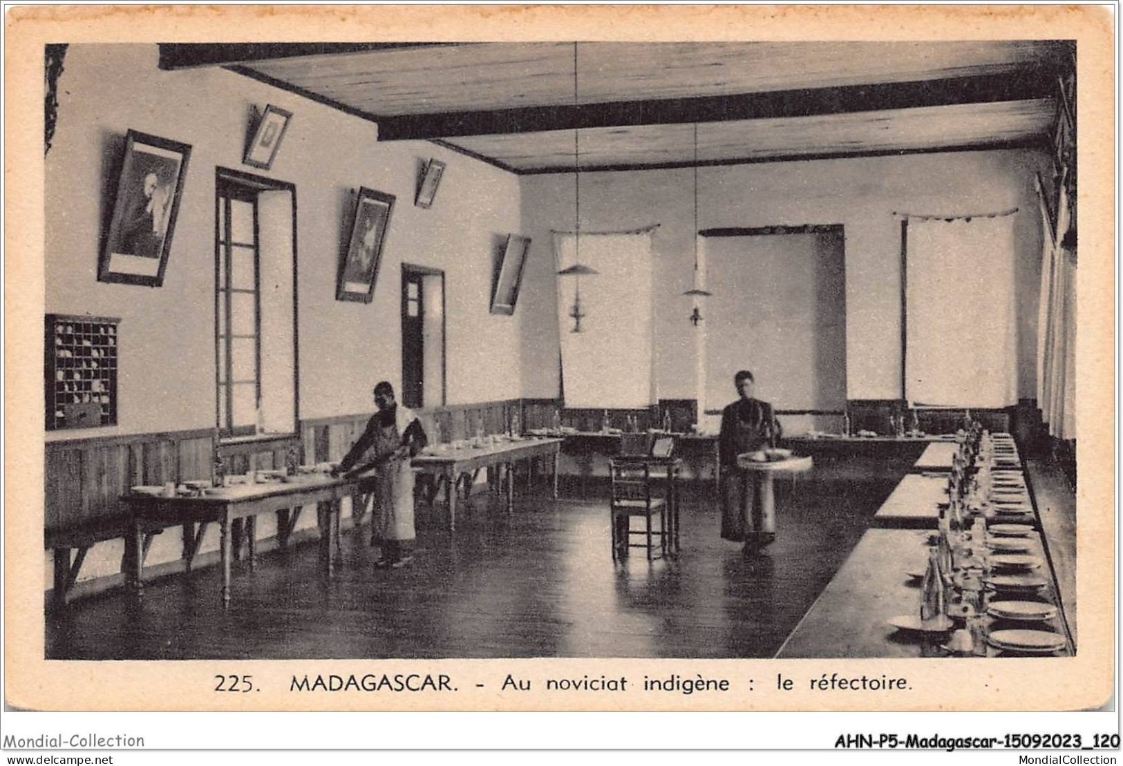 AHNP5-0564 - AFRIQUE - MADAGASCAR - Au Noviciat Indigène - Le Réfectoire  - Madagaskar