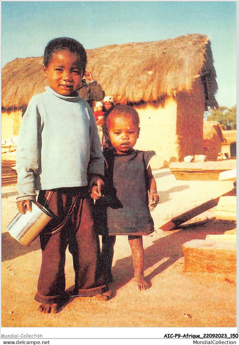 AICP9-AFRIQUE-1039 - Des Enfants Faisant Quelquefois Des Kilomètres Pour Chercher De L'eau - Non Classés