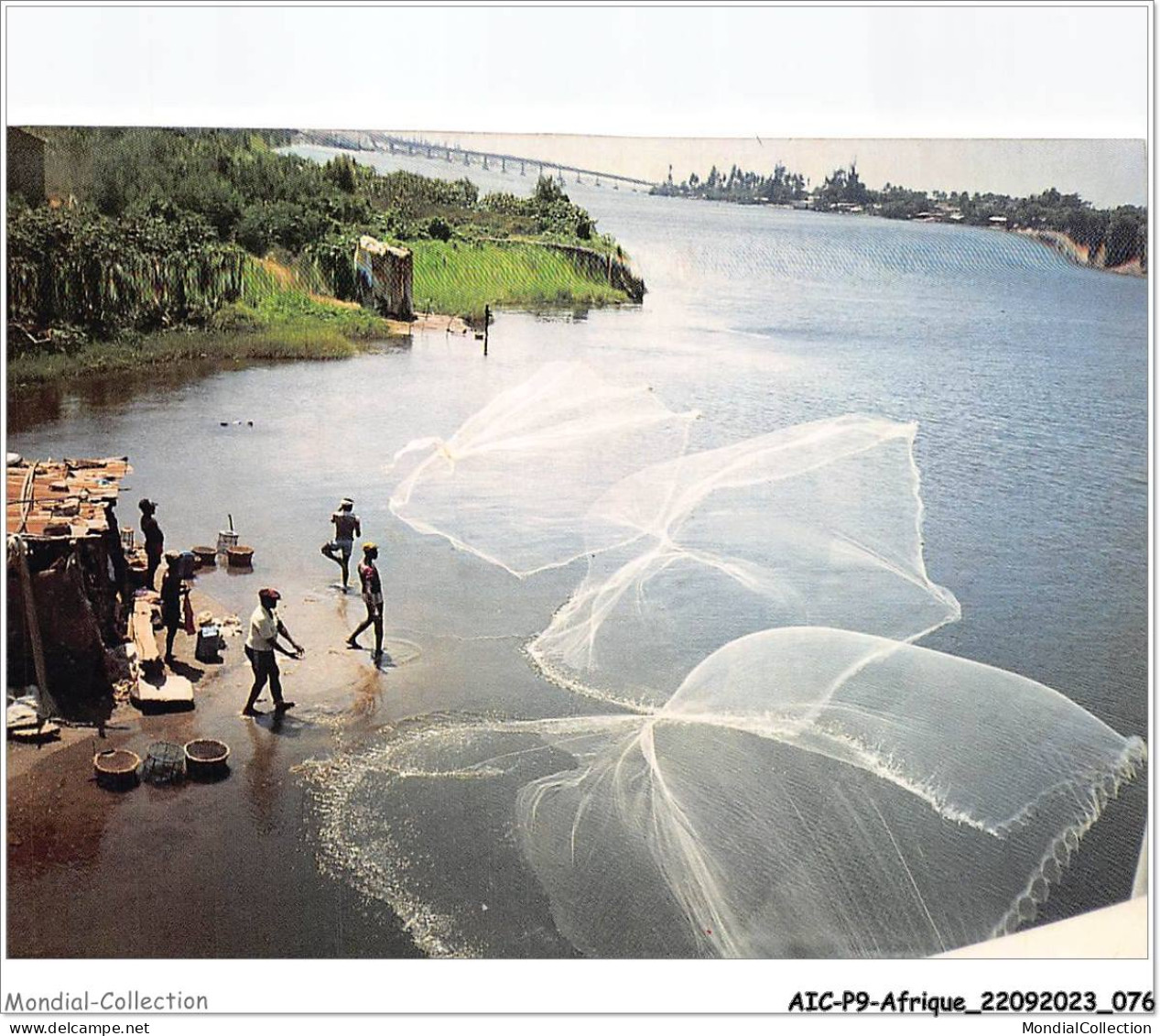 AICP9-AFRIQUE-1002 - La Pêche à L'épervier Sur Le Lac Nokoué - Benin