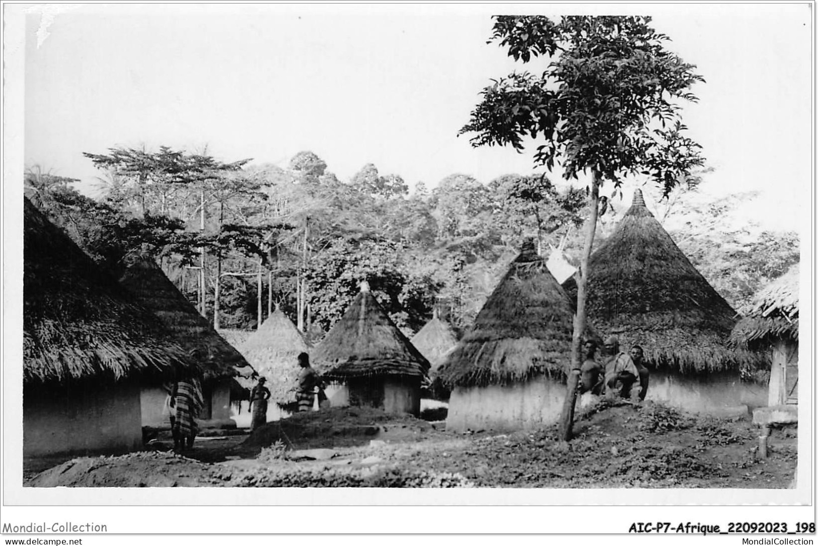 AICP7-AFRIQUE-0837 - Cases Africaines CARTE PHOTO - Sin Clasificación