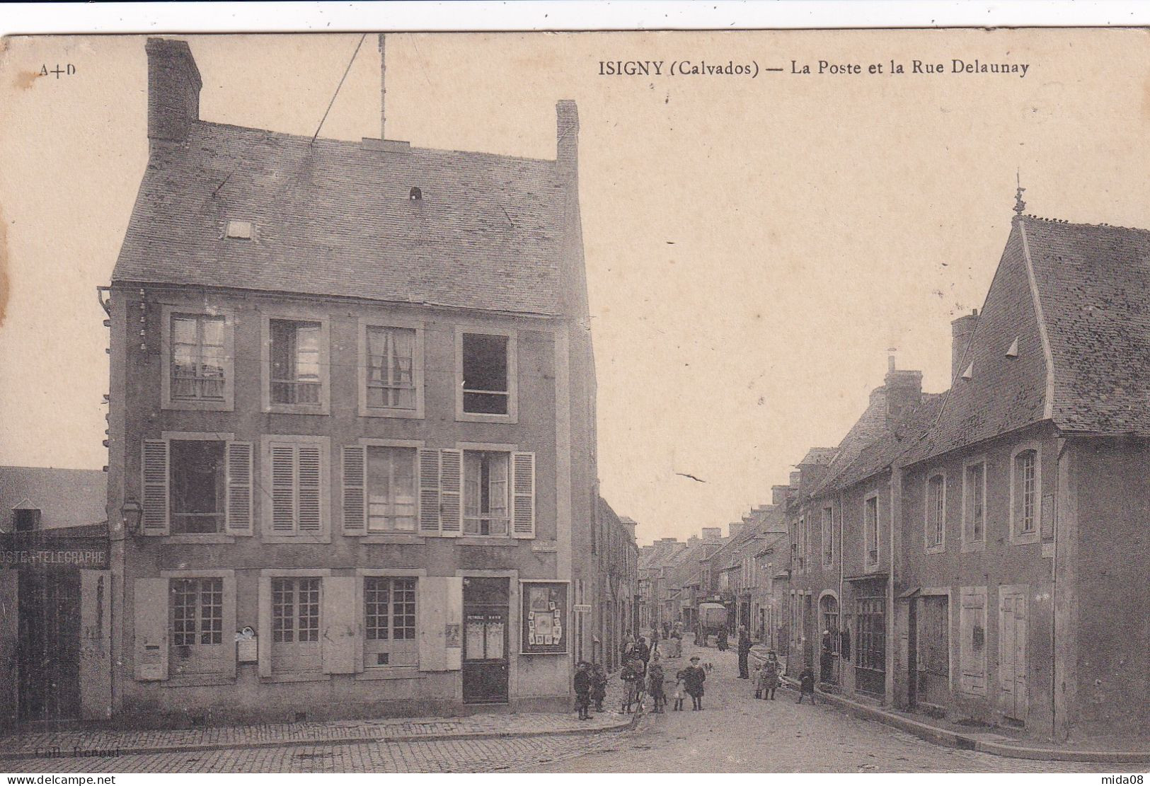 14. ISIGNY . La Poste Et La Rue Delaunay . Animée - Autres & Non Classés