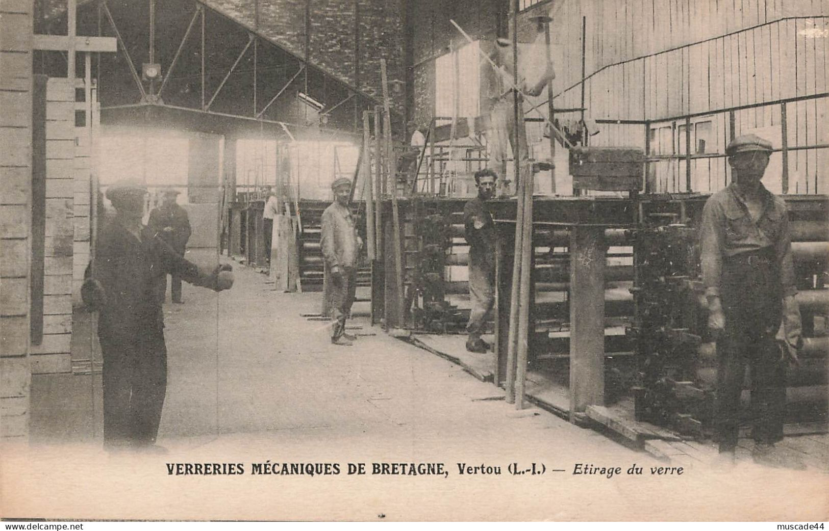 VERTOU - VERRERIES MECANIQUES DE BRETAGNE - ETIRAGE DU VERRE - Autres & Non Classés