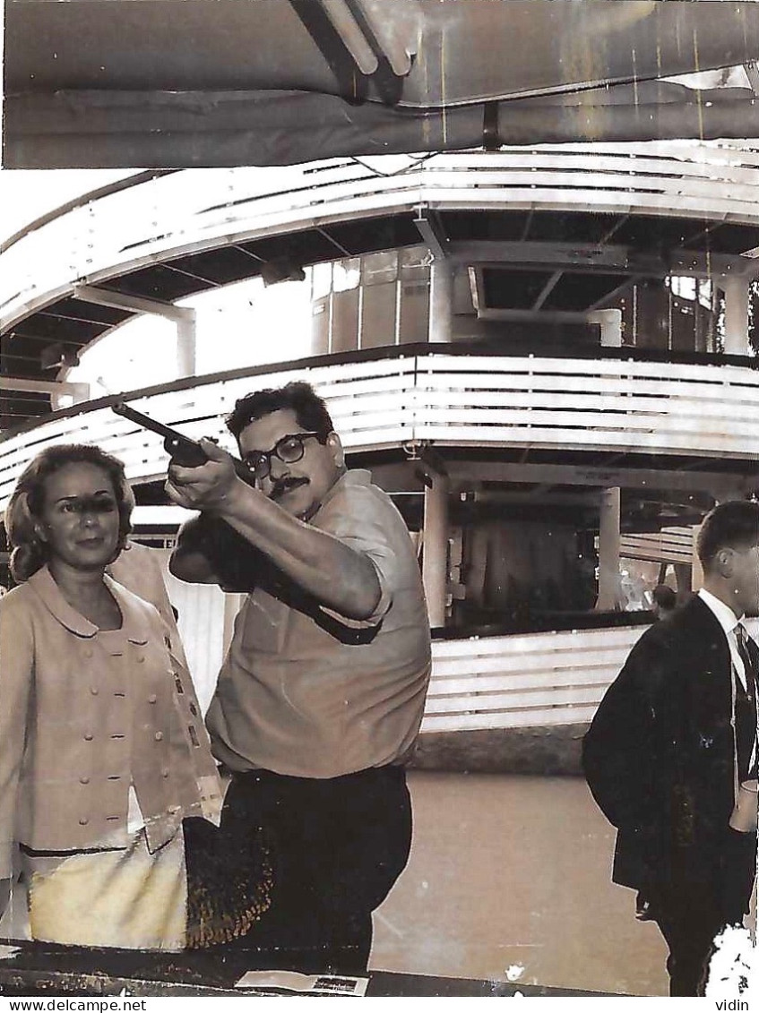 Photo Originale Tir à La Carabine à La Foire Zürich 1964 - Sporten