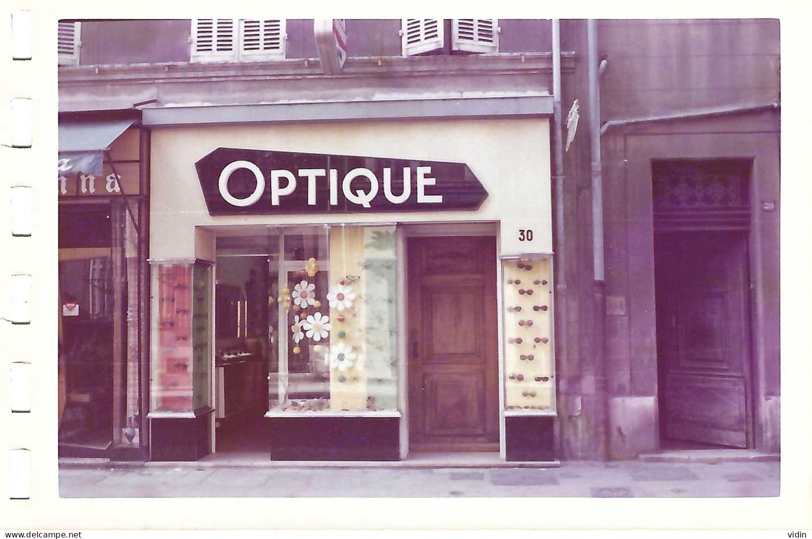 Photo Originale BERRE LES ALPES 1972 Magasin Optique - Europe