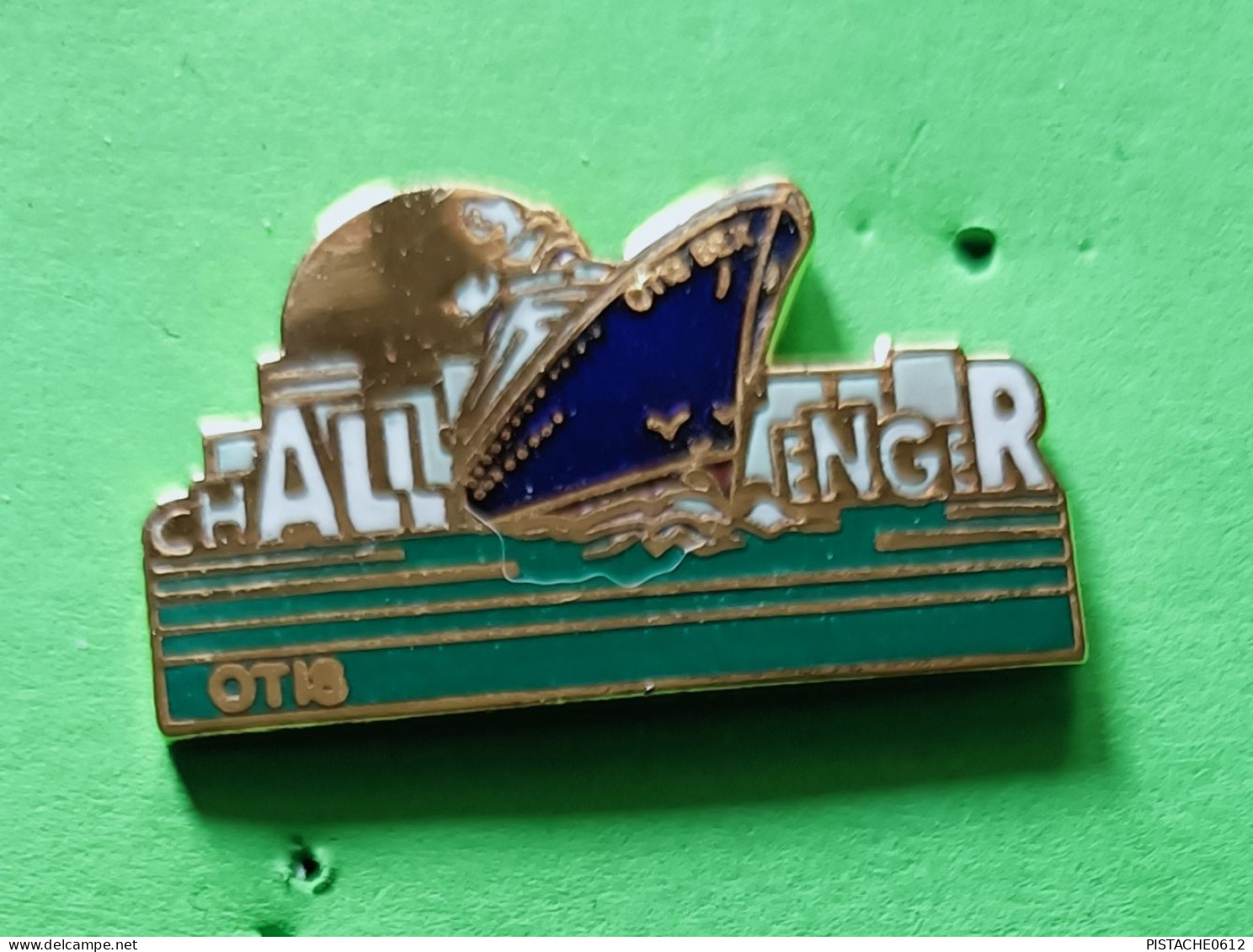 Pin's OTIS Challenger Bateau Navire - Schiffahrt