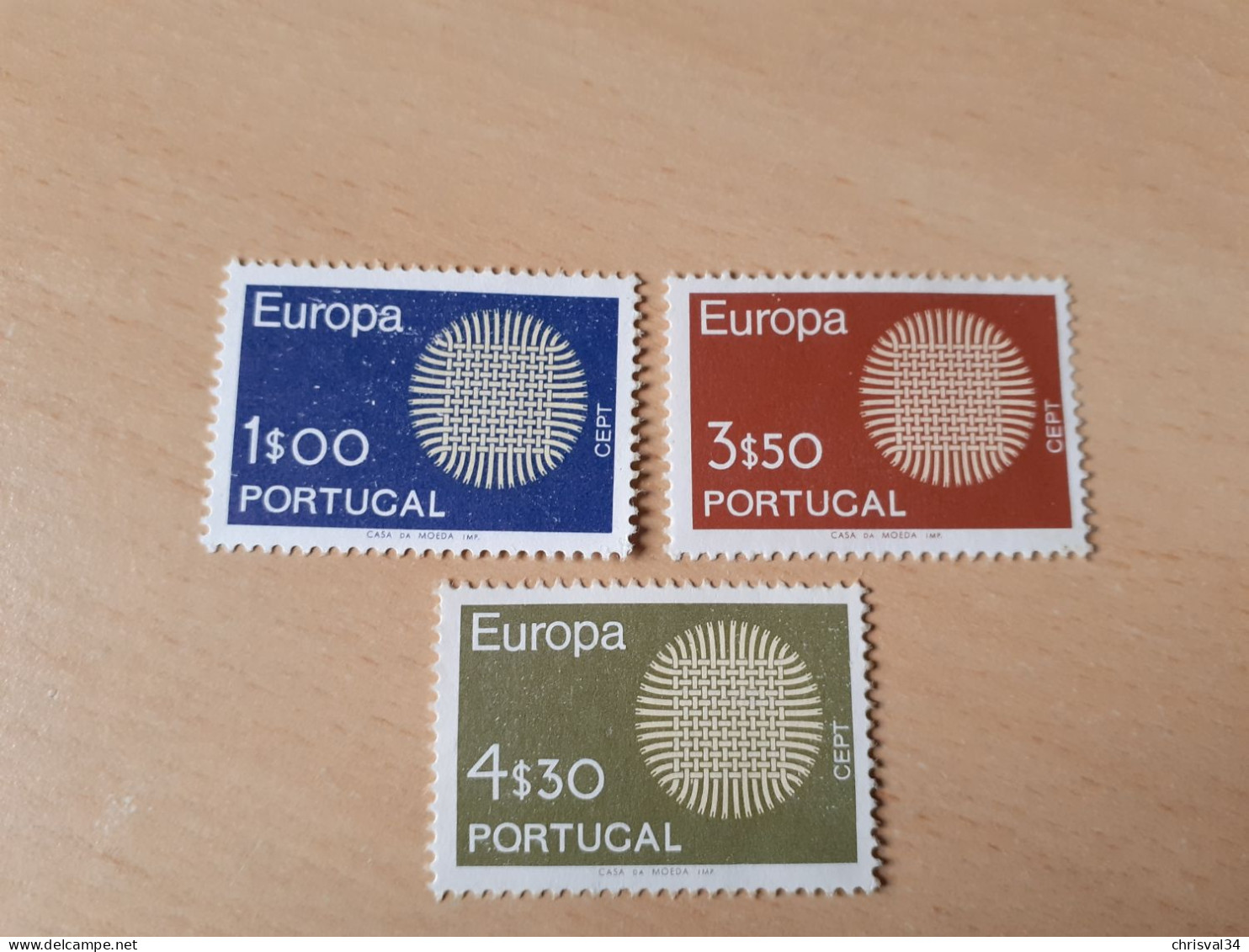 TIMBRES   PORTUGAL    ANNÉE  1970      N  1073  A  1075   COTE  24,00  EUROS   NEUFS   LUXE** - Neufs