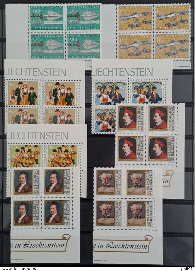 LIECHTENSTEIN    Petite collection de timbres neufs en blocs de 4 entre les années 1968 et 1987