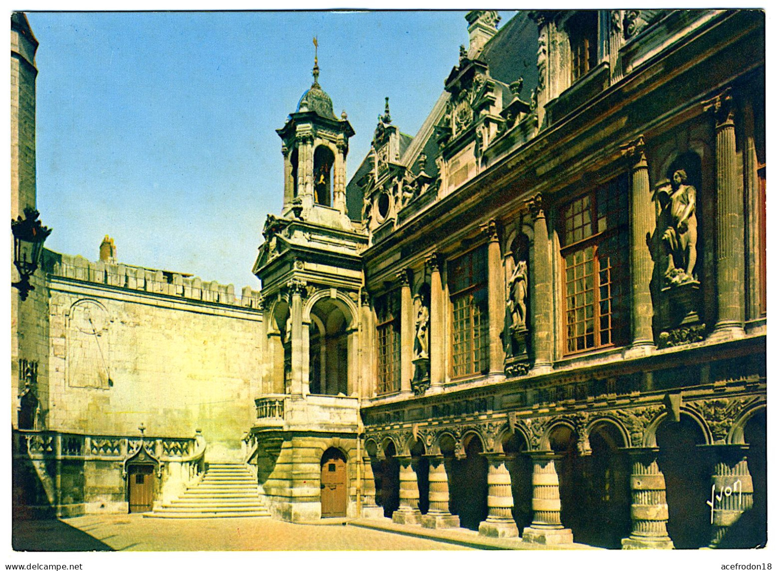 La Rochelle - L'Hôtel De Ville, Cour Intérieure - La Rochelle