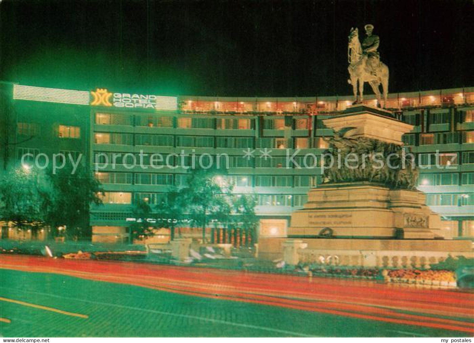 73790460 Sofia Sophia Monument Des Frères Libérateurs Grand Hôtel Sofia La Nuit  - Bulgarien