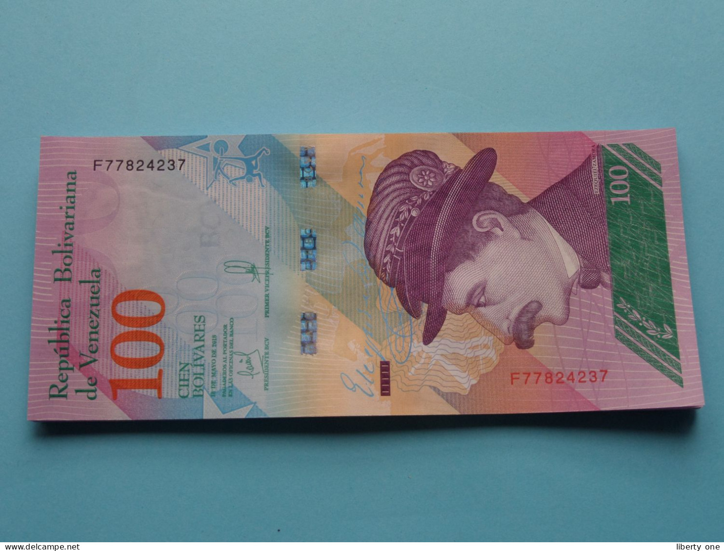 100 - Cien Mil Bolivares > 18 De Mayo De 2018 > Republica Bolivariana De Venezuela ( For Grade, Please See Photo )! - Venezuela