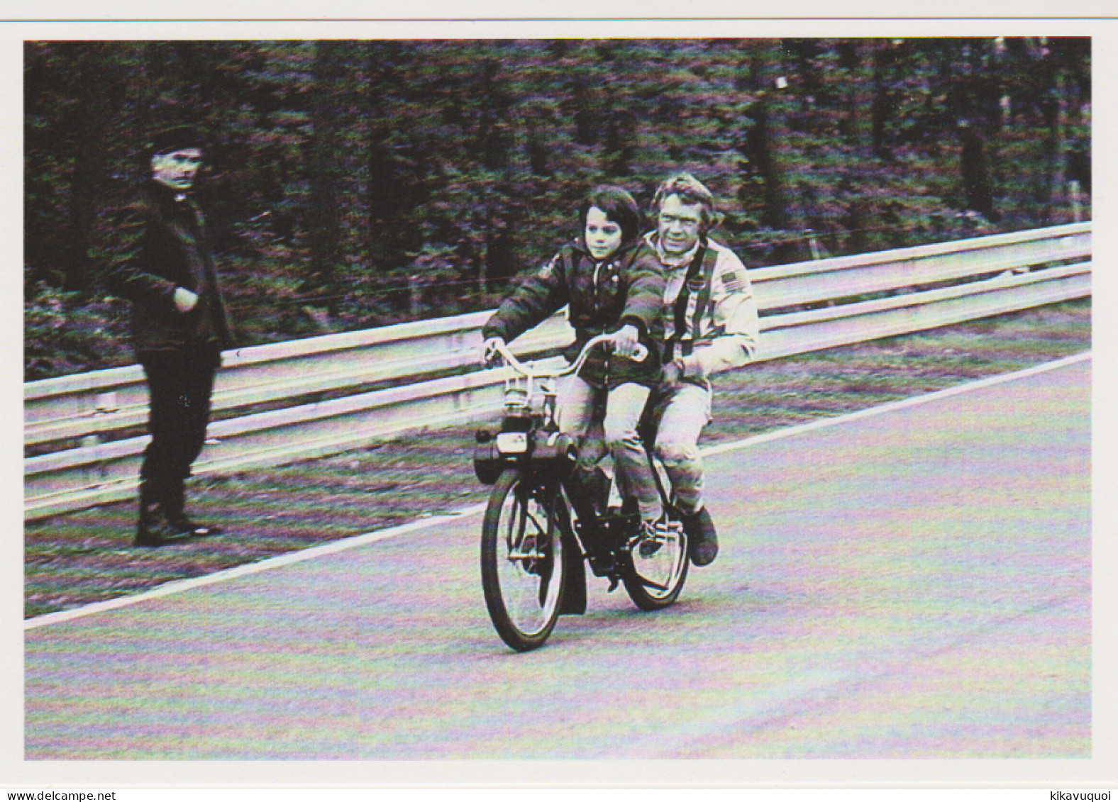 SOLEX VELOSOLEX - ENFANT ET STEVE MC QUEEN - LE MANS - CARTE POSTALE 10X15 CM NEUF - Motorräder