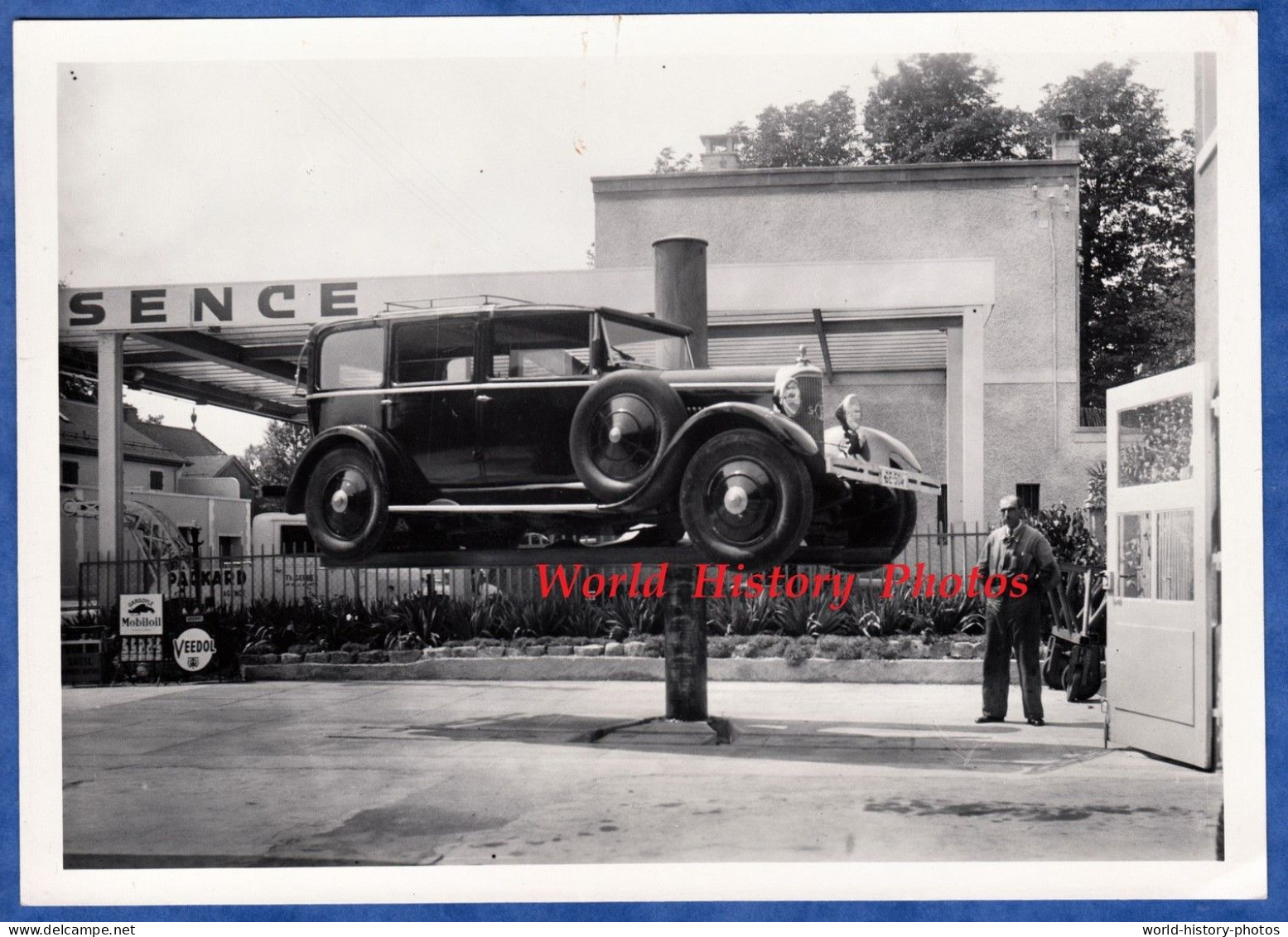 Photo Ancienne - Garage Automobile / Station Essence - Belle Automobile PANHARD - Calandre Carosserie Auto élévateur - Automobiles