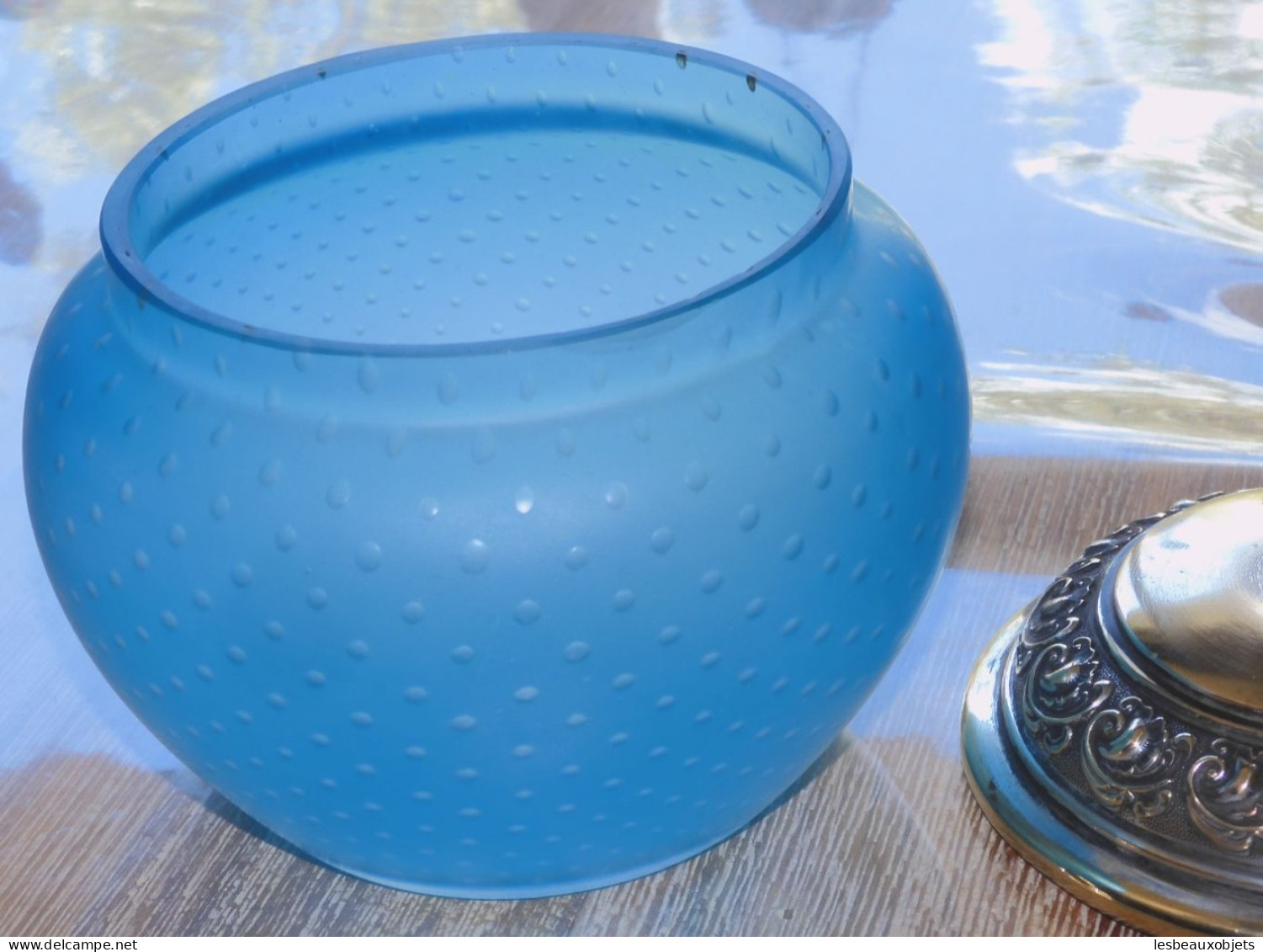 -SUCRIER CONFITURIER POT BISCUIT POT COUVERT PATE DE VERRE BLEUE bullée      E