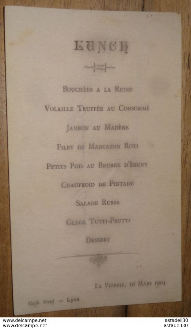 Menu, LA VIGERIE, 10 Mars 1903, Imprimé A LYON, Style Cellulo .... Caisse-23 - Menu