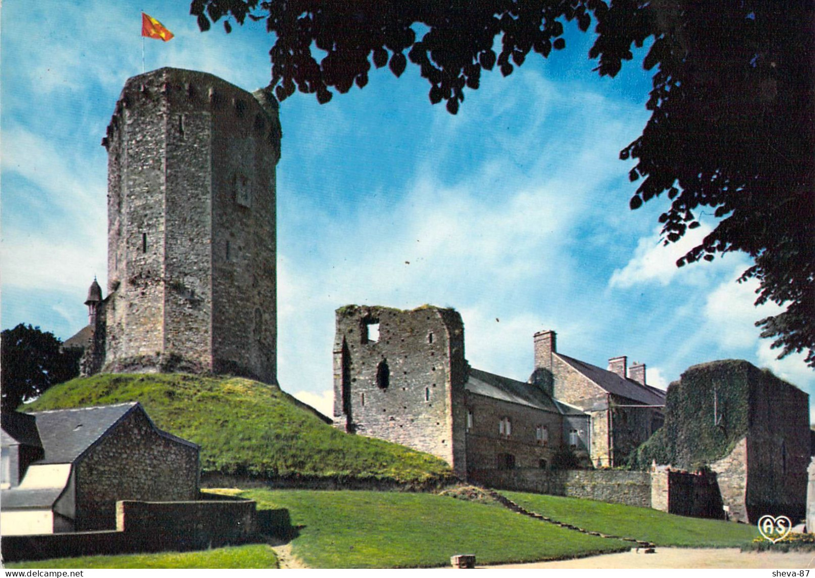 50 - Bricquebec - Le Château - Bricquebec