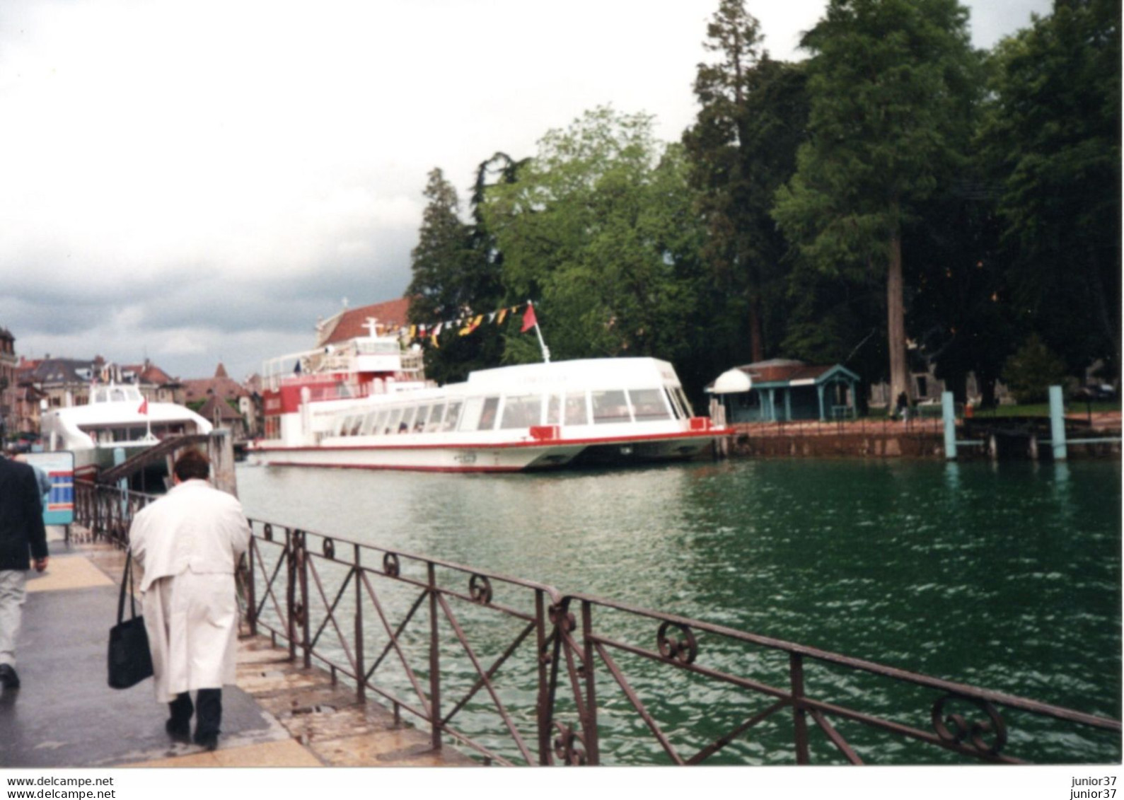 2 Photo De Bateaux De Tourisme - Boats