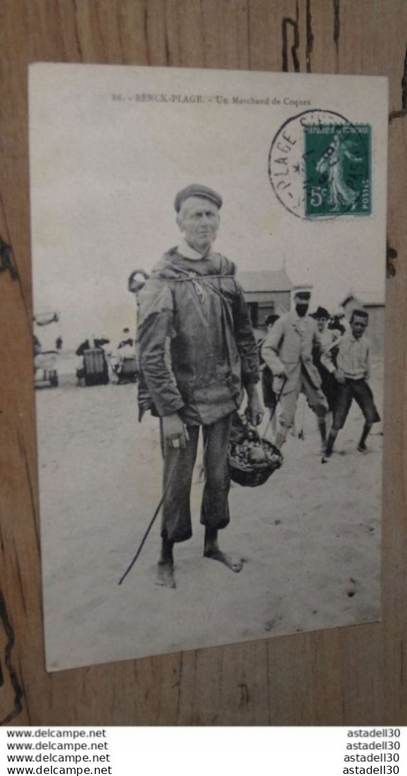 BERCK PLAGE : Un Marchand De Coques ................ K-10351 - Berck