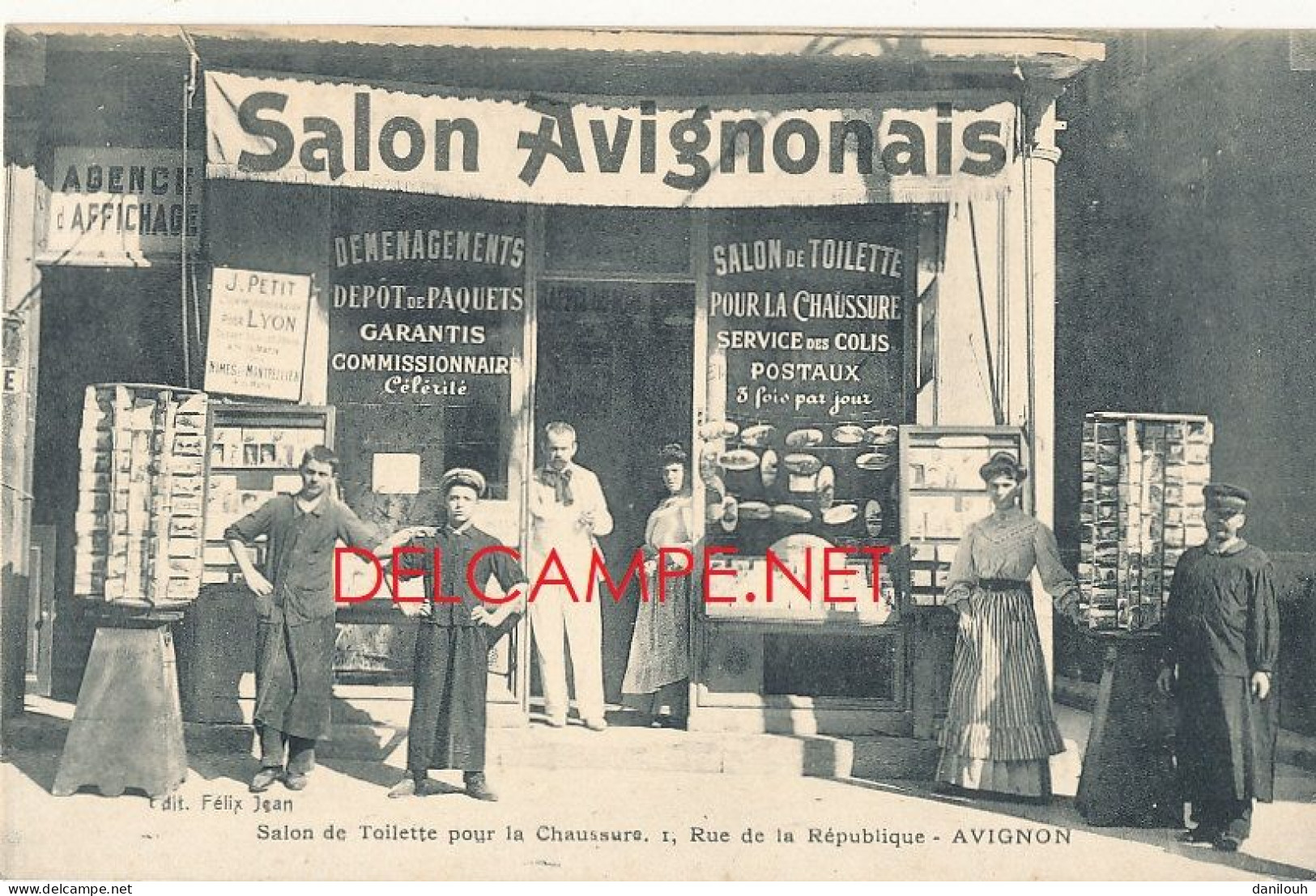84 // AVIGNON   Salon De Toilette Pour La Chaussure - 1 RUE DE LA REPUBLIQUE / DEMENAGEMENTS / CARTES POSTALES - Avignon
