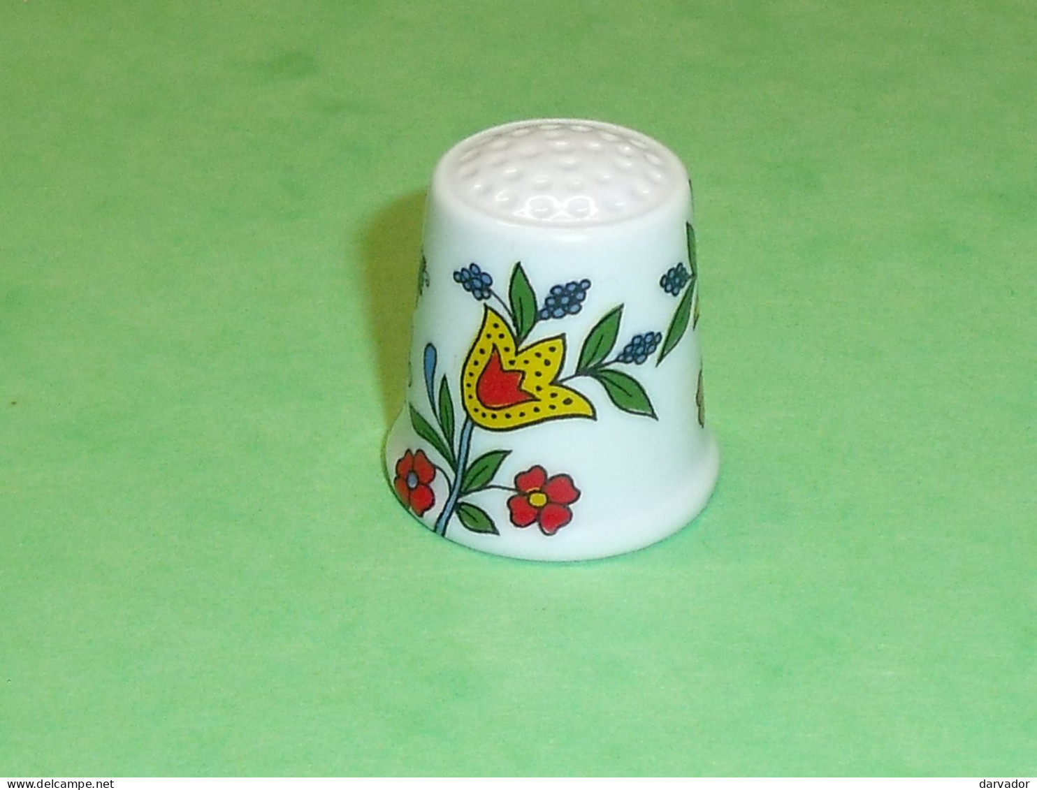 TB110A / Dé /Dés à Coudre / Autres Divers : Folklore - Thimbles