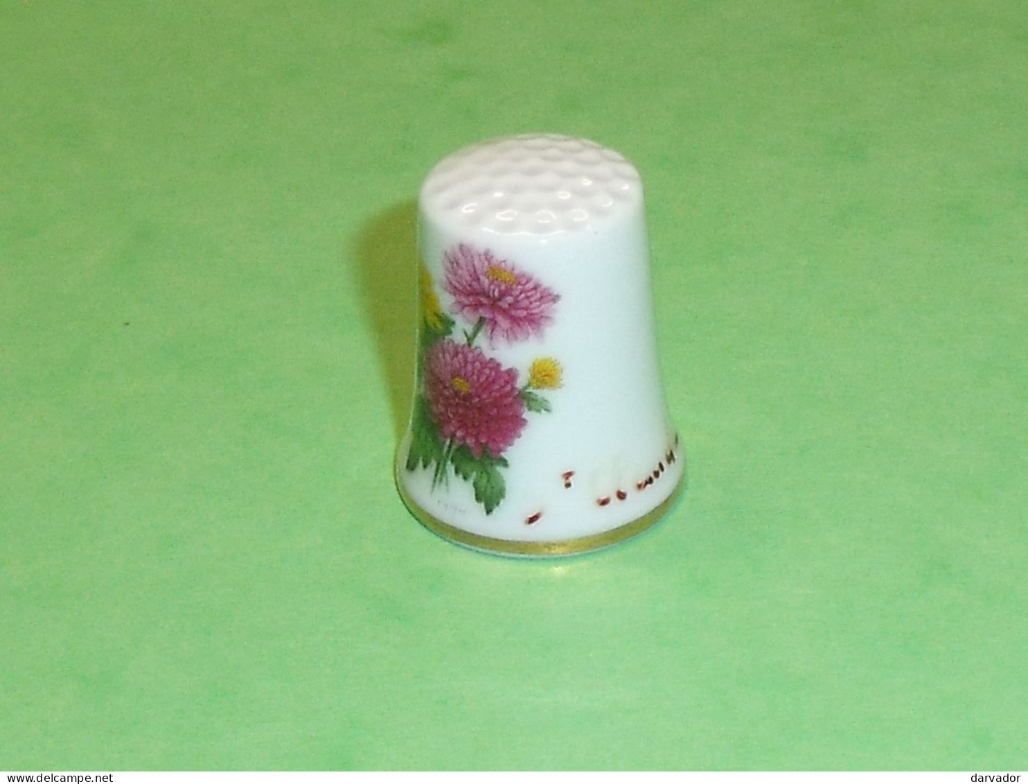 TB110B / Dé /Dés à Coudre / Autres Divers : Fleur - Thimbles