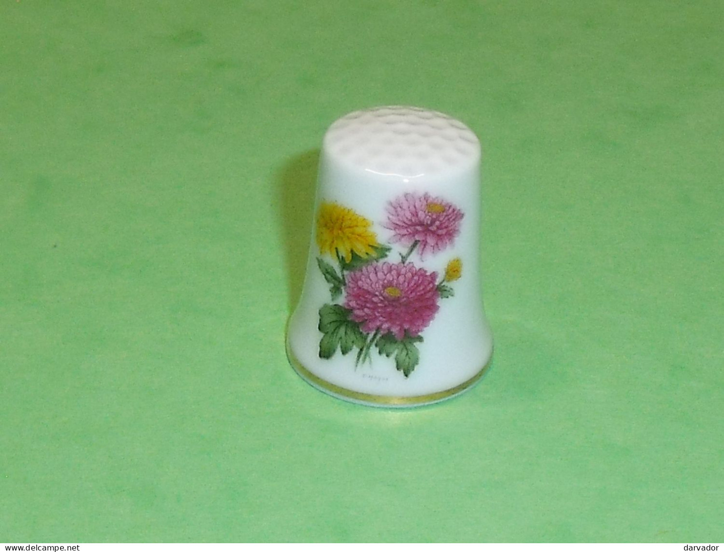 TB110B / Dé /Dés à Coudre / Autres Divers : Fleur - Thimbles