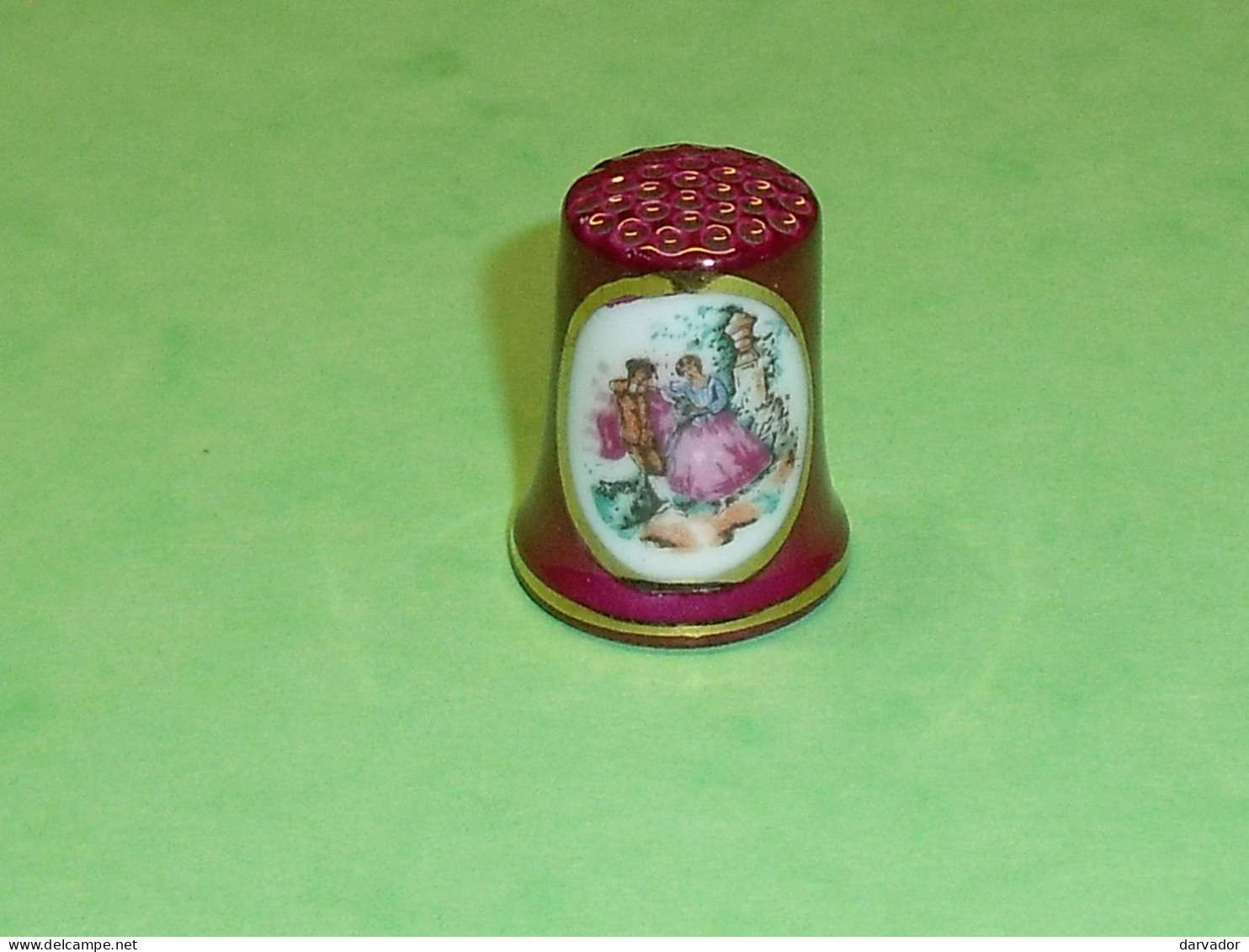 TB110B / Dé /Dés à Coudre / Autres Divers : Couple - Thimbles