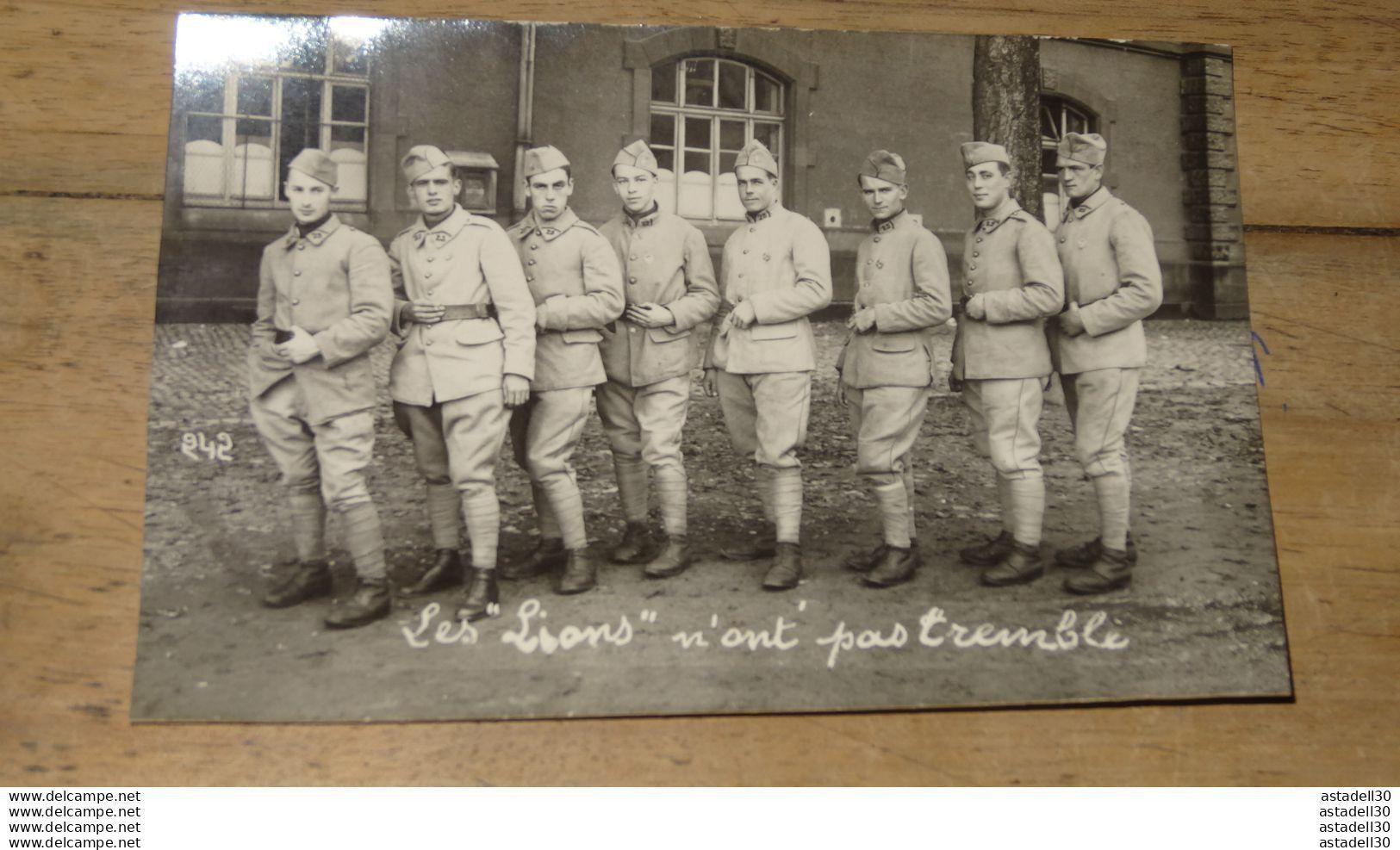 Carte Photo LES LIONS N'ONT PAS TREMBLE, "23" Sur Le Col ................ 13012 - Regiments