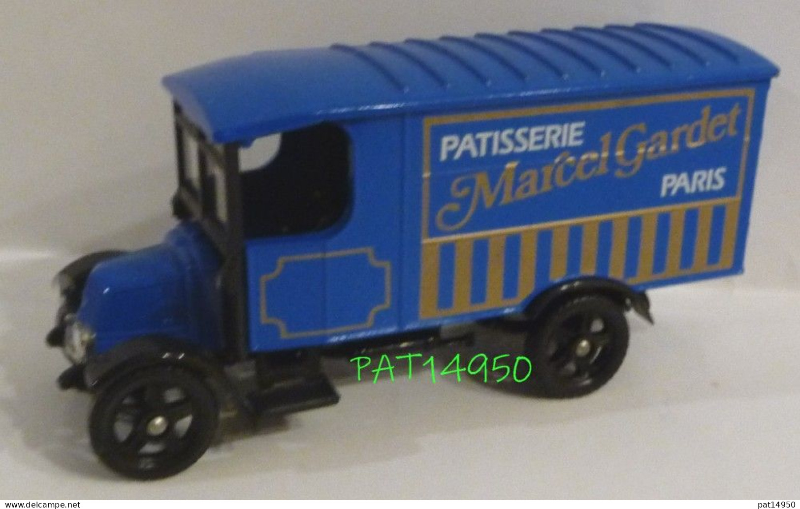 PAT14950 RENAULT VAN 1926 PATISSERIE MARCEL GARDET PARIS Marque CORGI CLASSICS - Corgi Toys