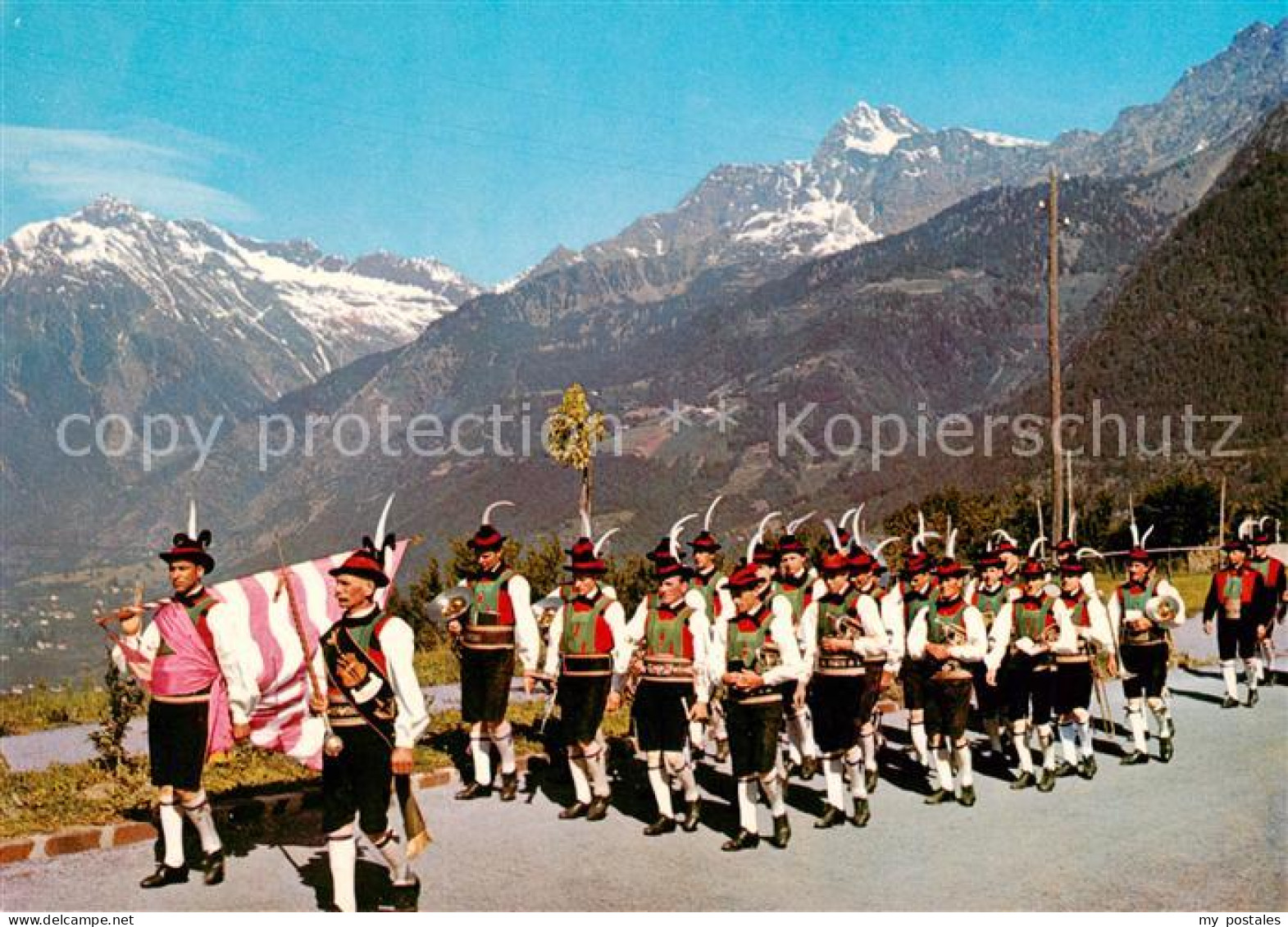 73789172 Meran Merano Burggraefler Musikkapelle Im HIntergrund Die Texelgruppe M - Andere & Zonder Classificatie