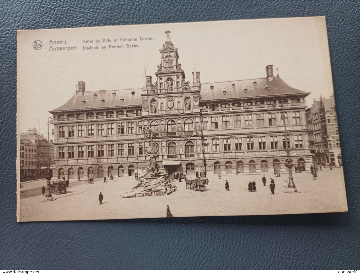 ANTWERPEN STADHUIS EN FONTEIN BRABO - Antwerpen