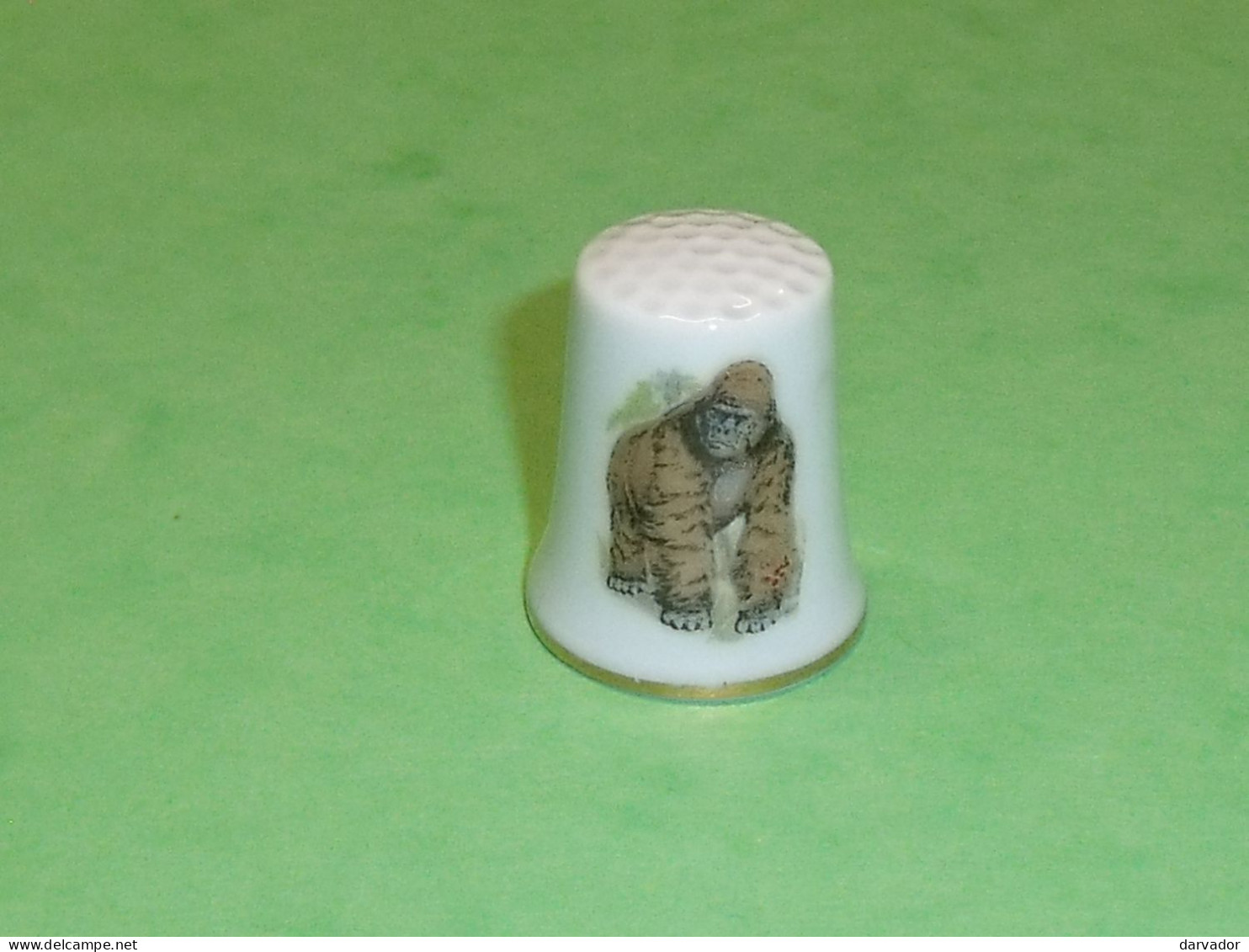 TB110C / Dé /Dés à Coudre / Animaux : Gorille - Thimbles