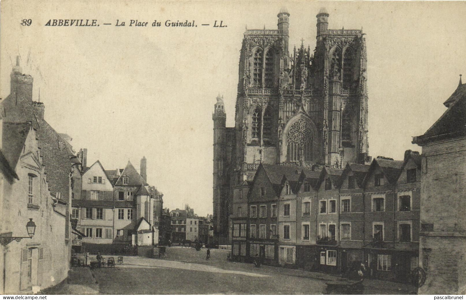 ABBEVILLE - LA PLACE DU GUINDAL - Abbeville