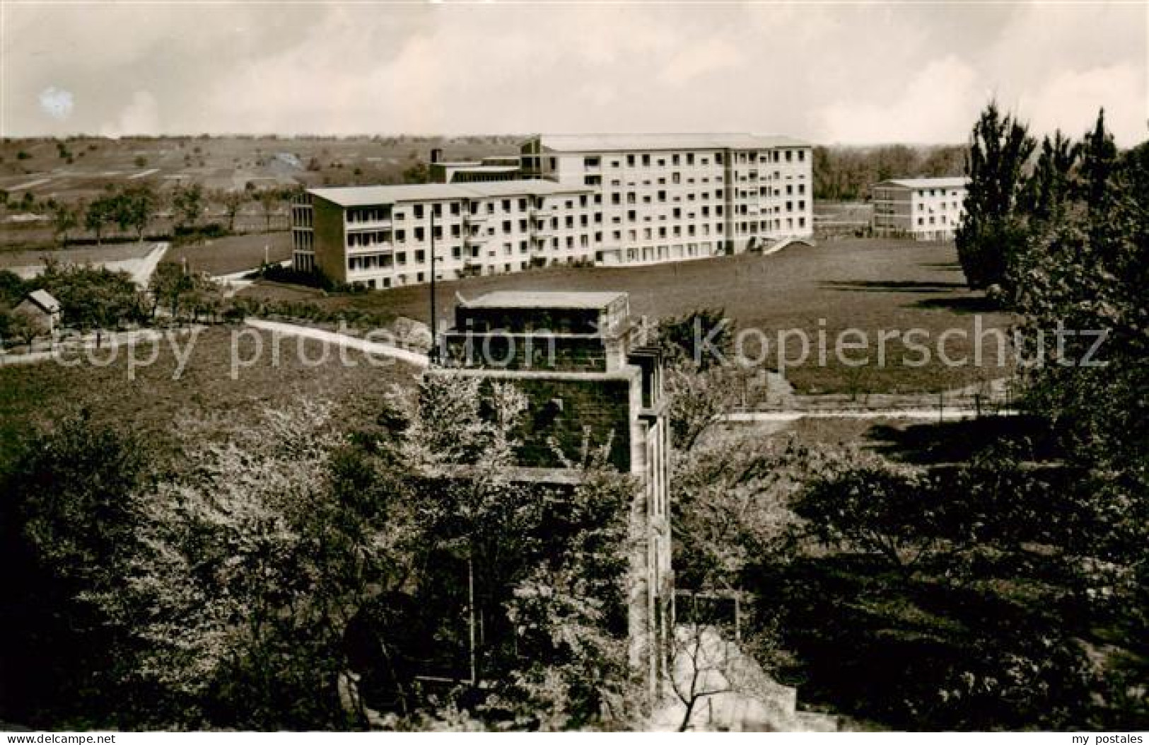 73788864 Landau  Pfalz Staedt. Krankenhaus M. Bismarcksaeule  - Landau