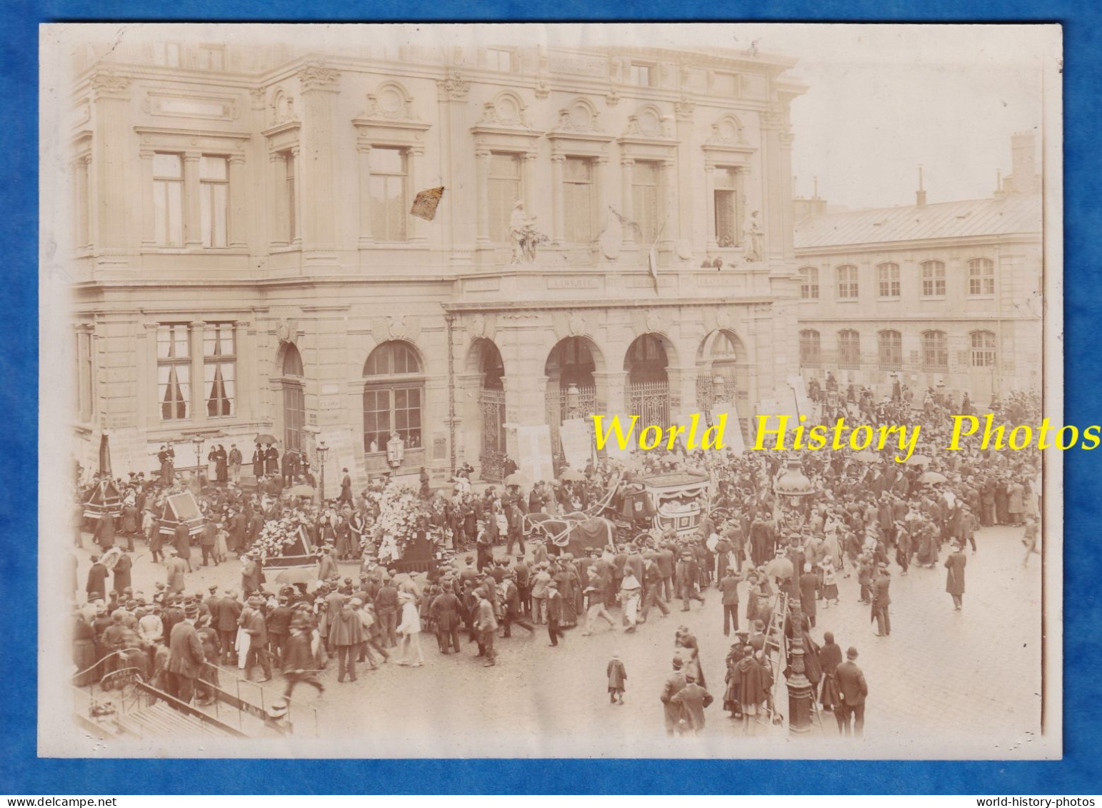 Photo Ancienne Vers 1900 - PARIS - Mairie Du 18e Arrondissement  Convoi Funéraire Funérailles à Identifier / Déroulède ? - Old (before 1900)