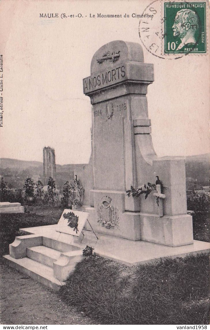 MAULE-le Monument Du Cimetière - Maule