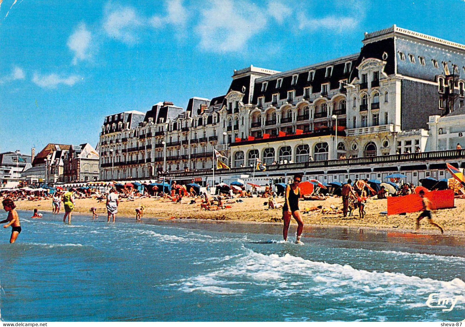 14 - Cabourg - La Plage Et Le "Grand Hôtel" - Cabourg