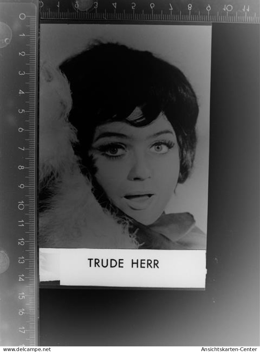 30103705 - Kuenstler H Trude Herr - Other & Unclassified