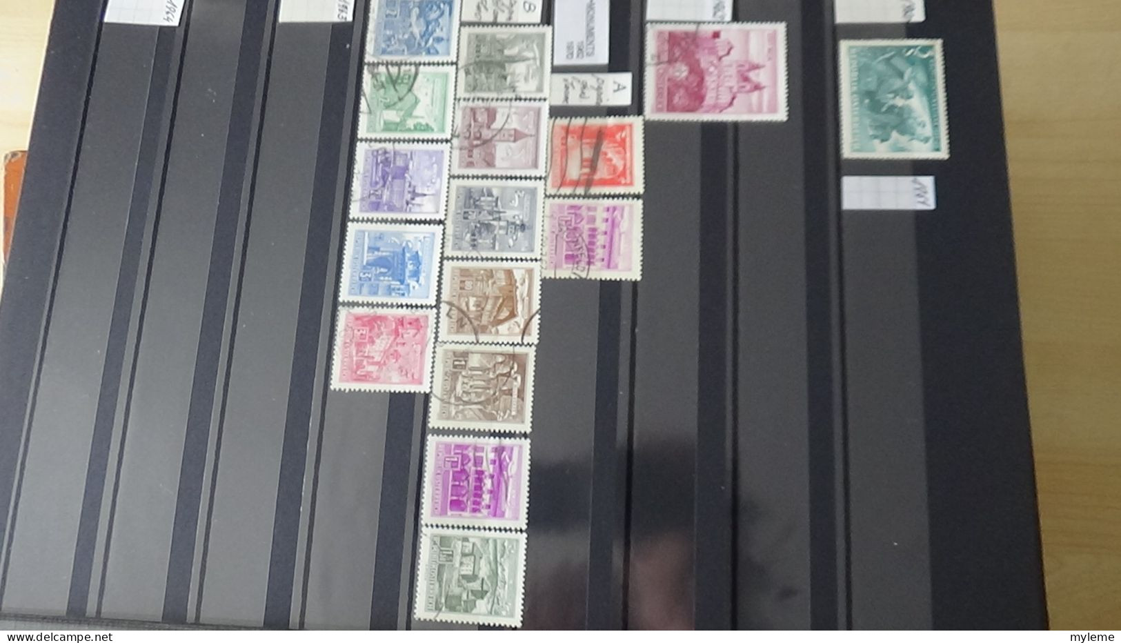 BF44 Bel ensemble de timbres de divers pays dont PA 15 * signé  voir scan. Cote 800 euros