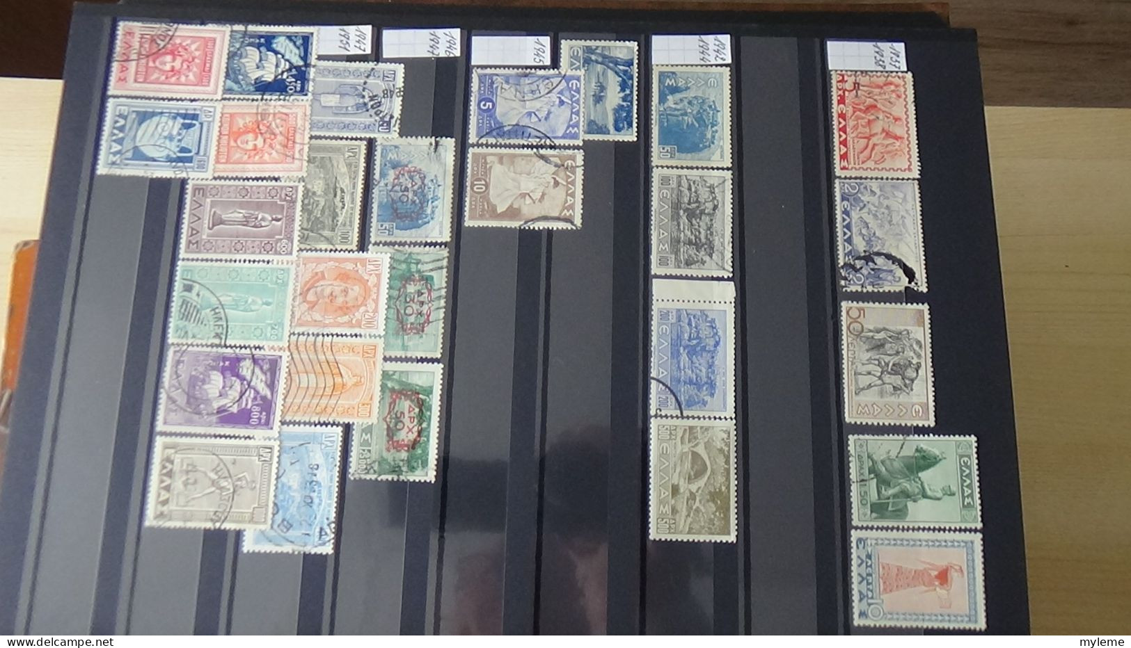 BF44 Bel ensemble de timbres de divers pays dont PA 15 * signé  voir scan. Cote 800 euros