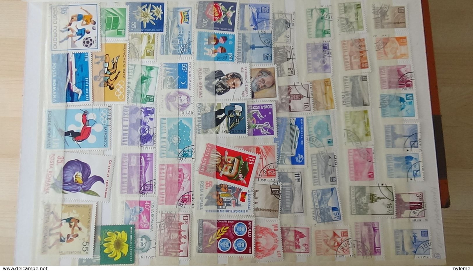 BF45 Bel ensemble de timbres de divers pays dont PA 14 ** (1 adhérence) voir scan. Cote 2000 euros