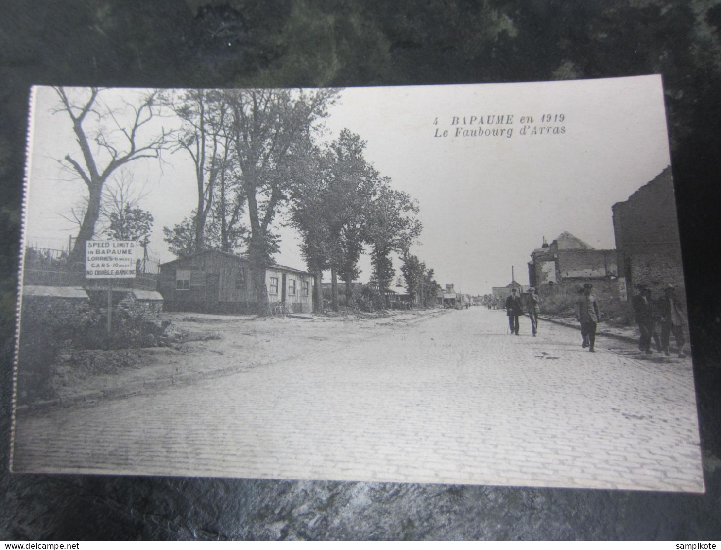 Carte Postale Pas De Calais Bapaume En 1919, Le Faubourg D'Arras - Bapaume