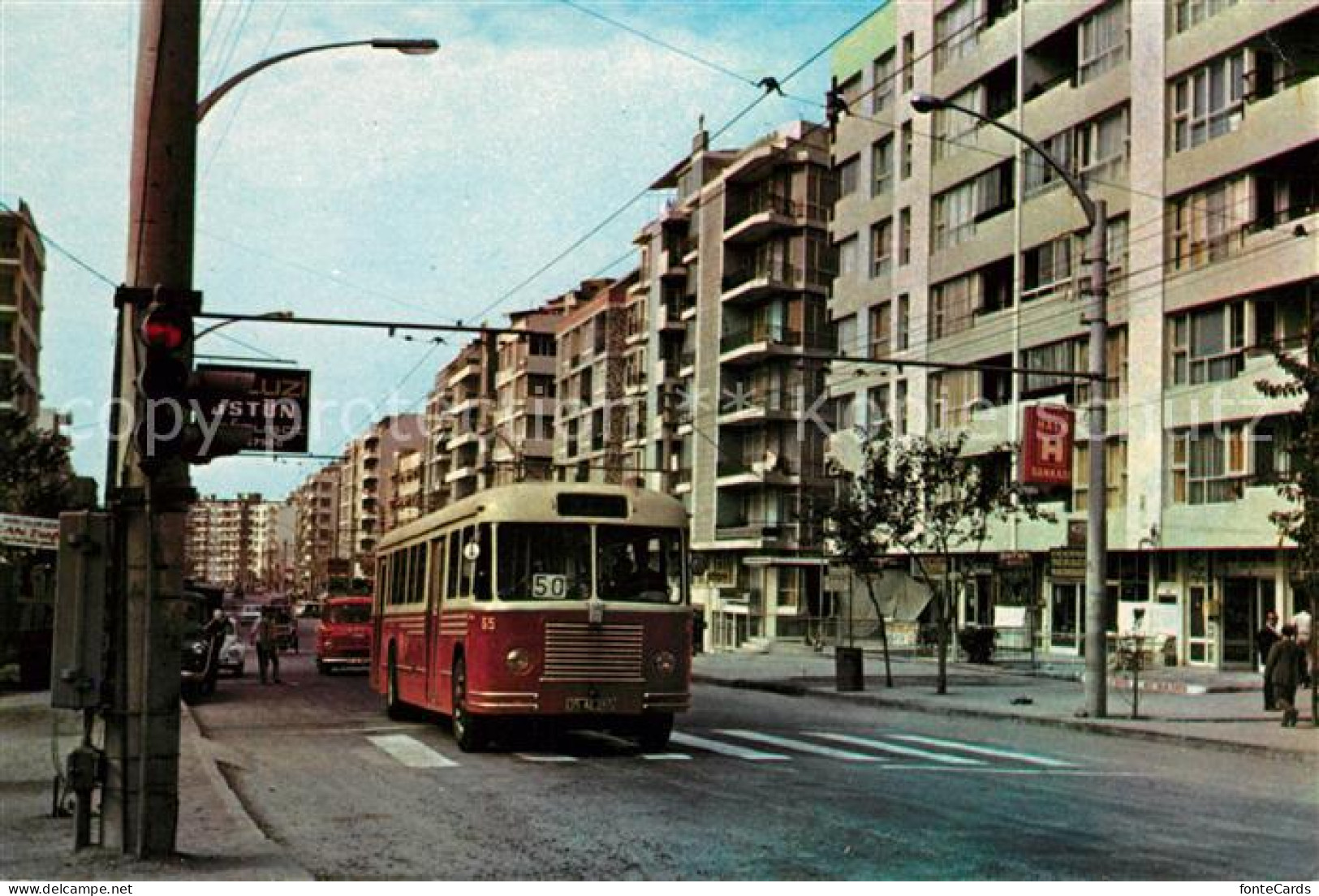 13102945 Izmir Hatay Caddesinden Bir Goeruenues  - Turchia