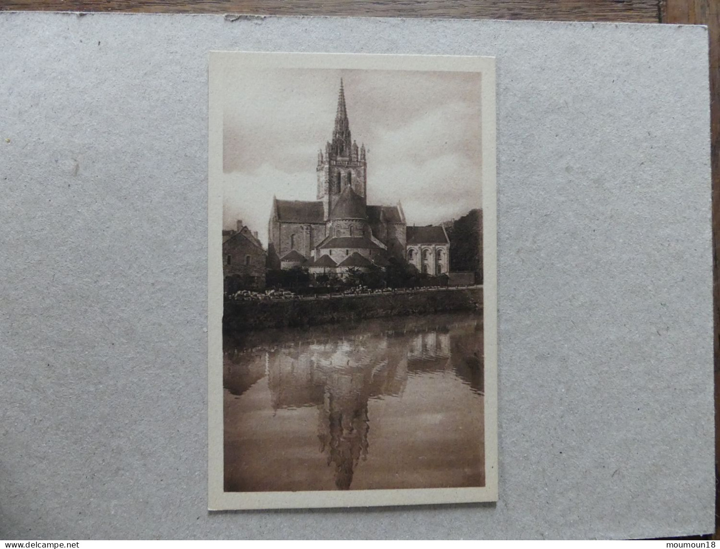 Avesnières La Basilique Et La Mayenne 2 CAP - Laval