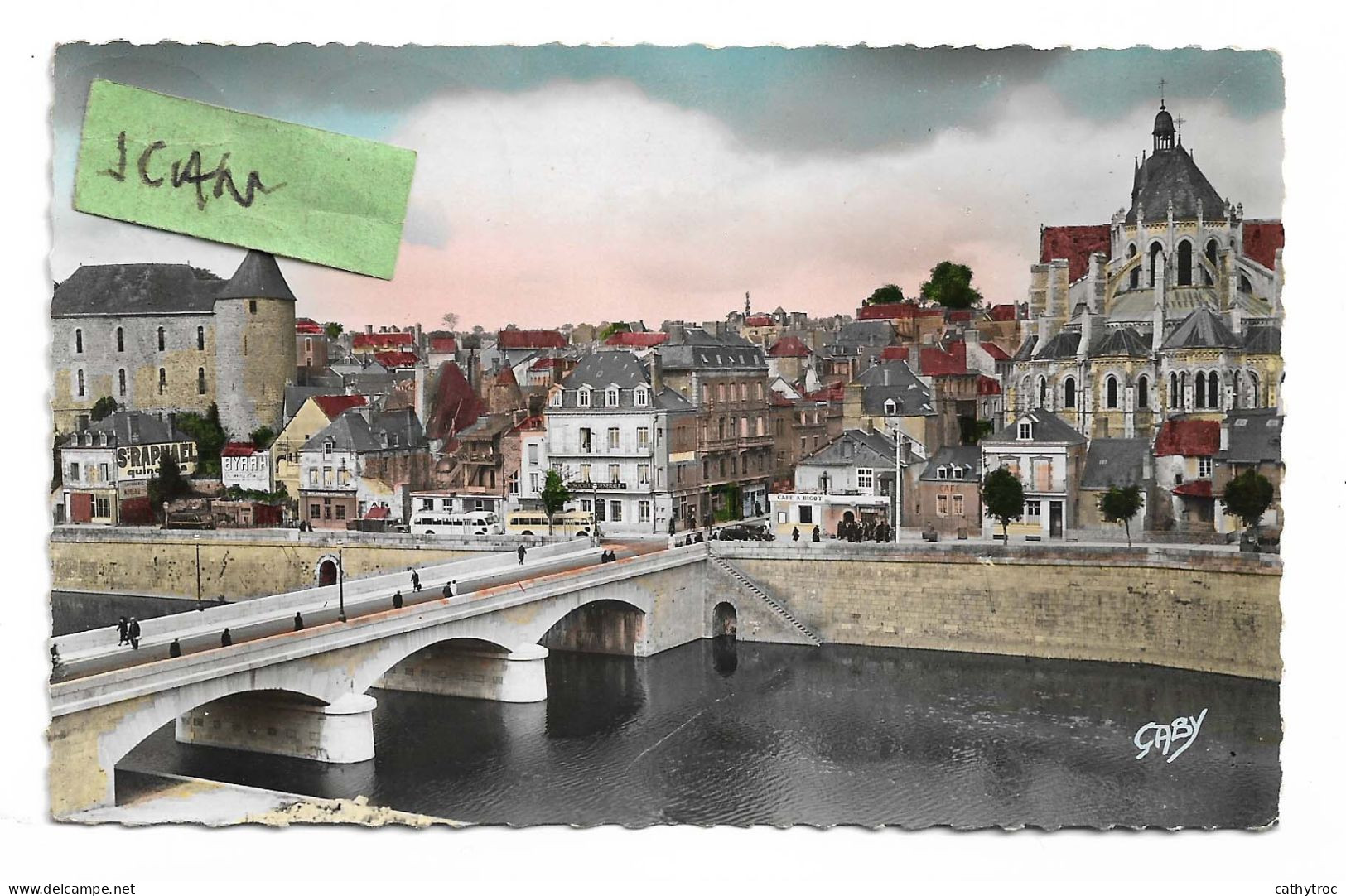 Mayenne  (Mayenne)  : Vue Générale - Mayenne